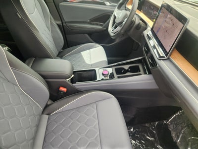 2026 Volkswagen Tiguan SEL R-Line Turbo