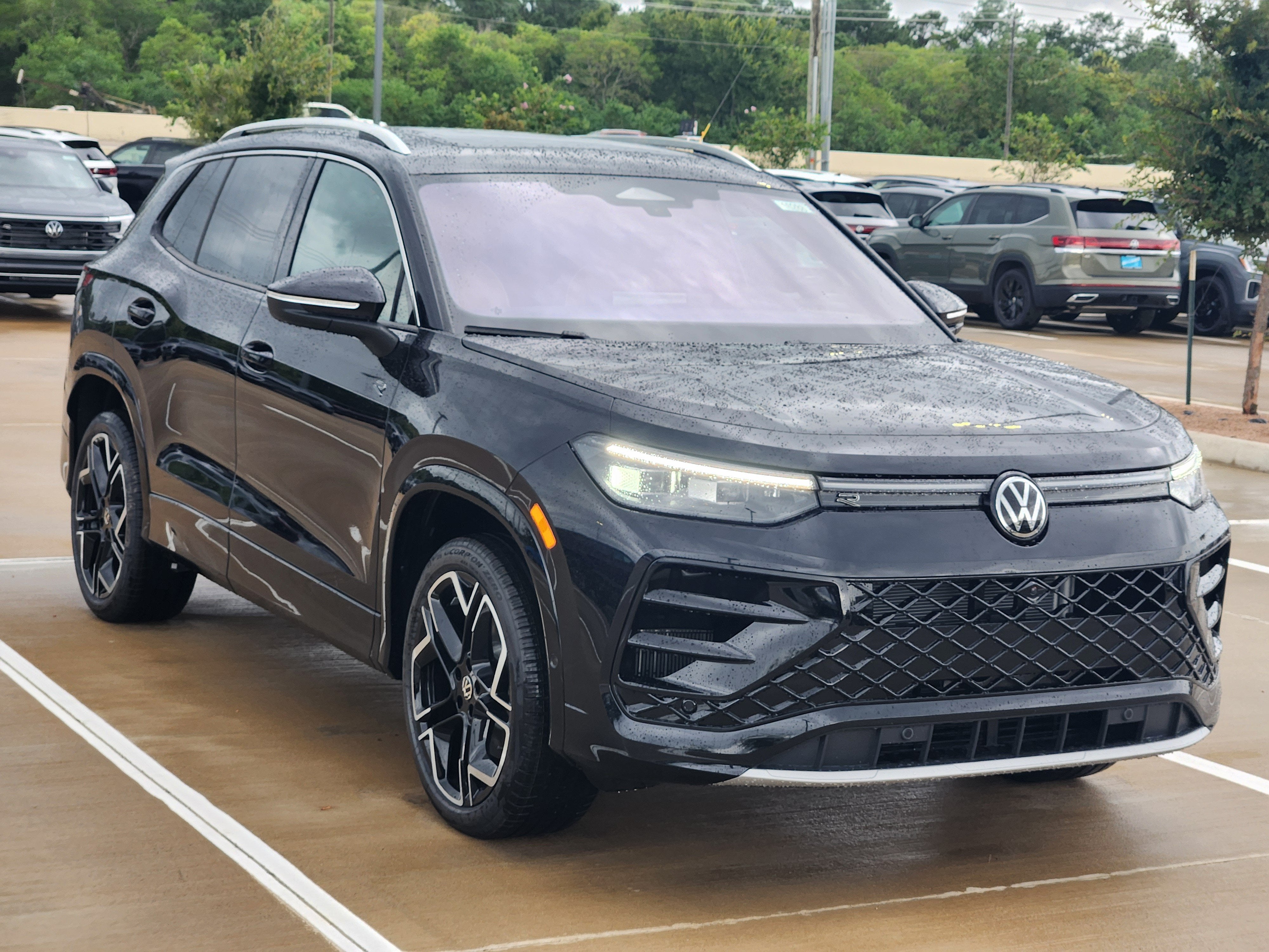 2026 Volkswagen Tiguan SEL R-Line Turbo