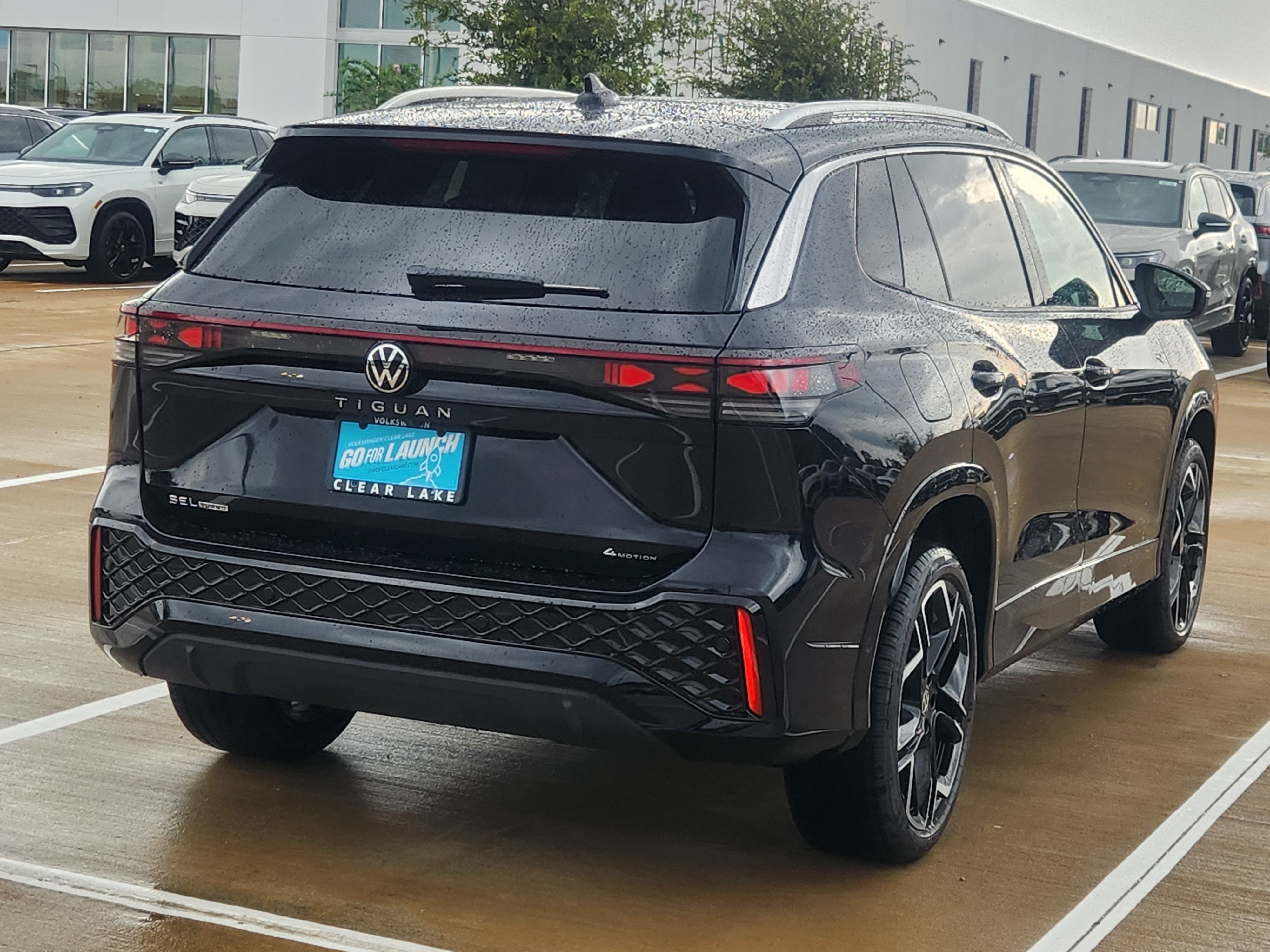2026 Volkswagen Tiguan SEL R-Line Turbo