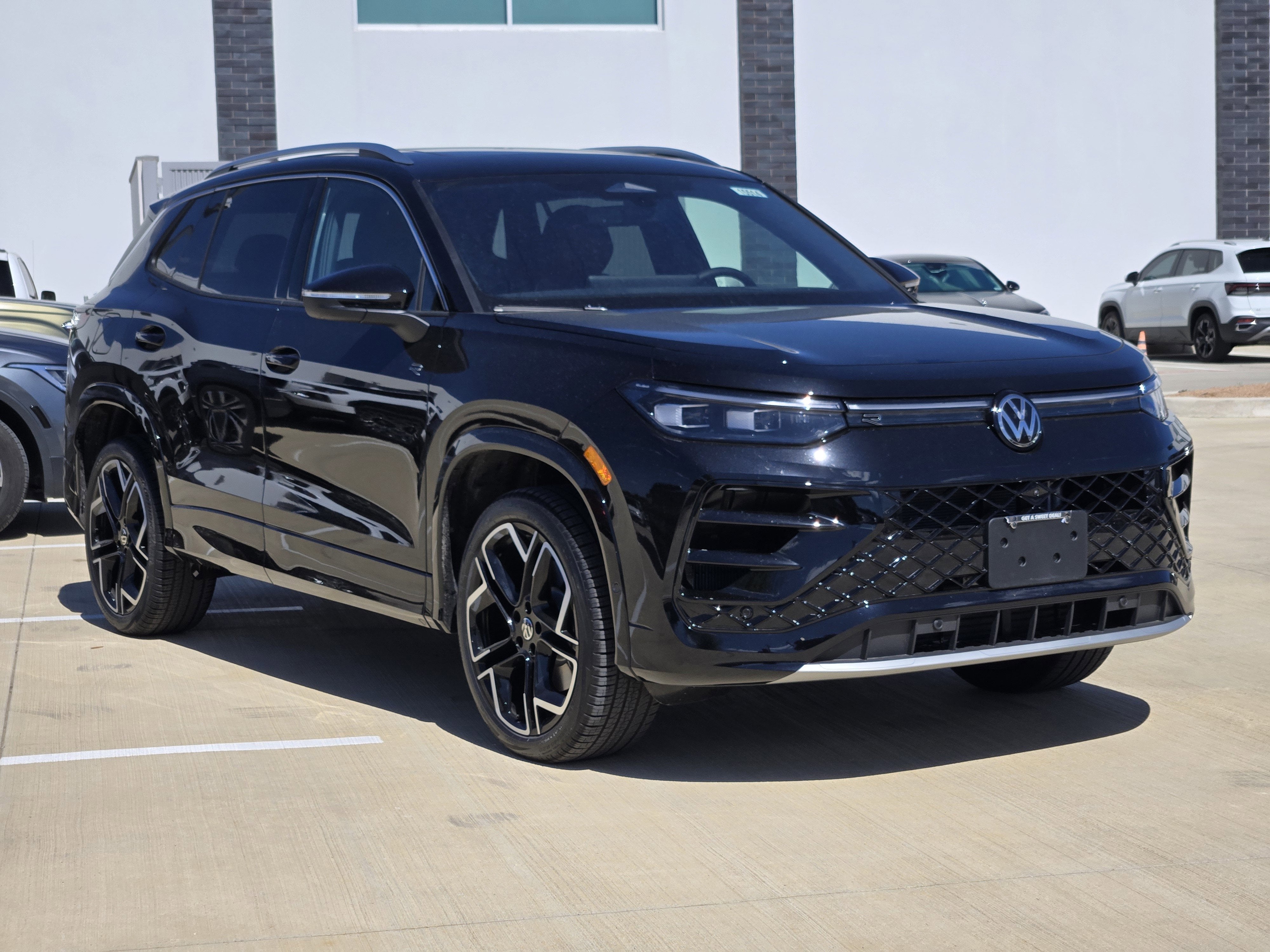 2026 Volkswagen Tiguan SEL R-Line Turbo