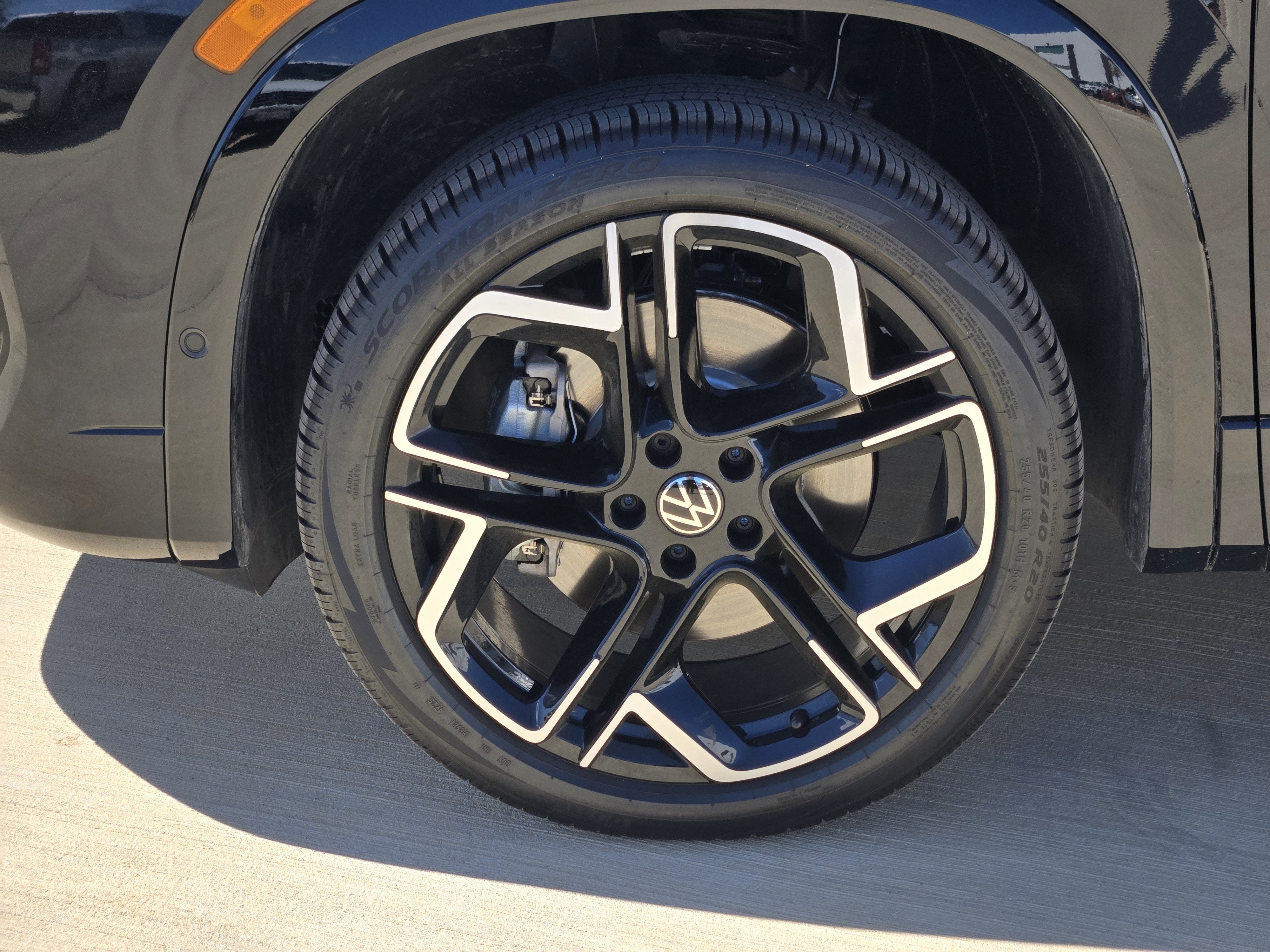 2026 Volkswagen Tiguan SEL R-Line Turbo