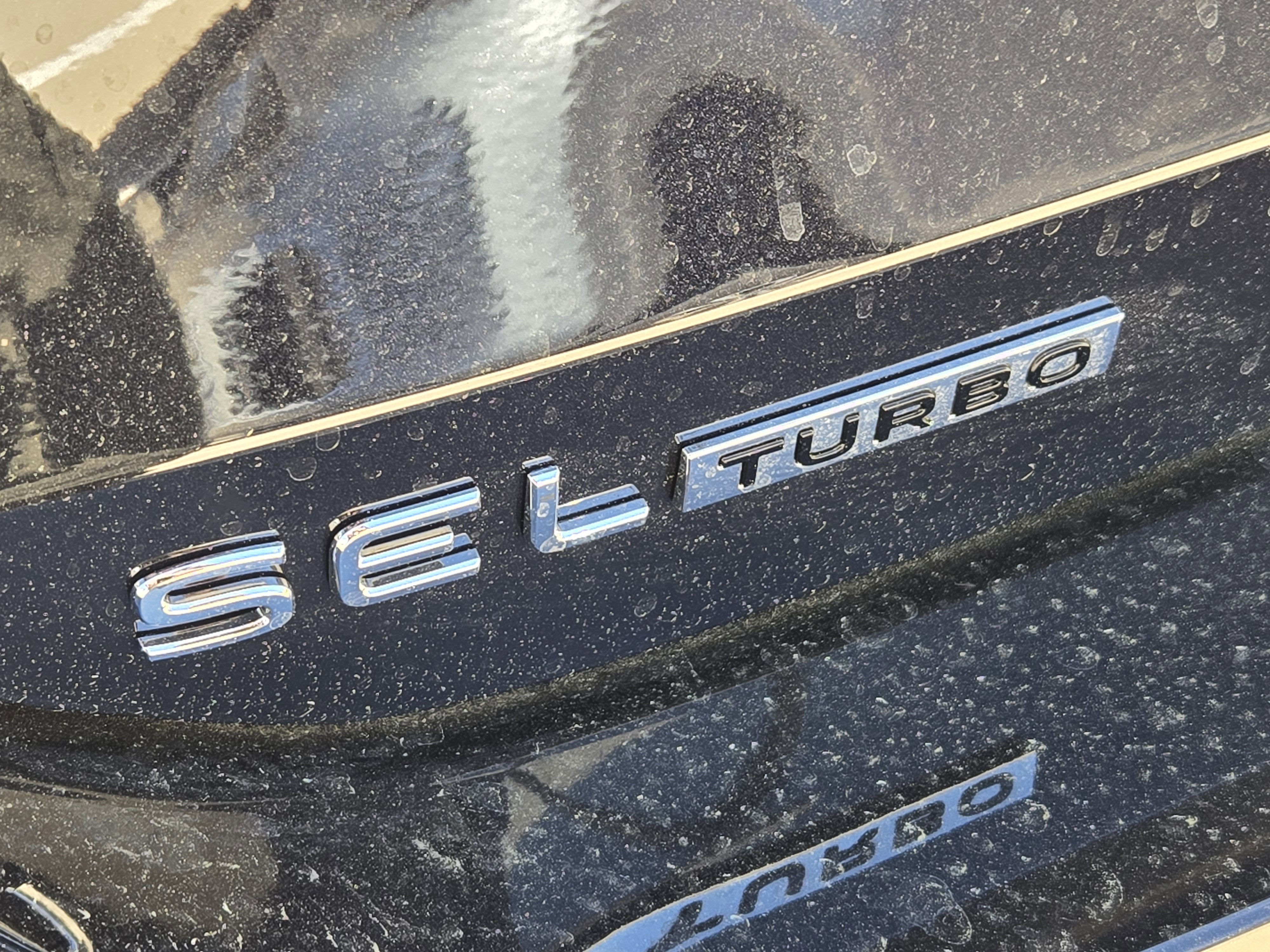 2026 Volkswagen Tiguan SEL R-Line Turbo