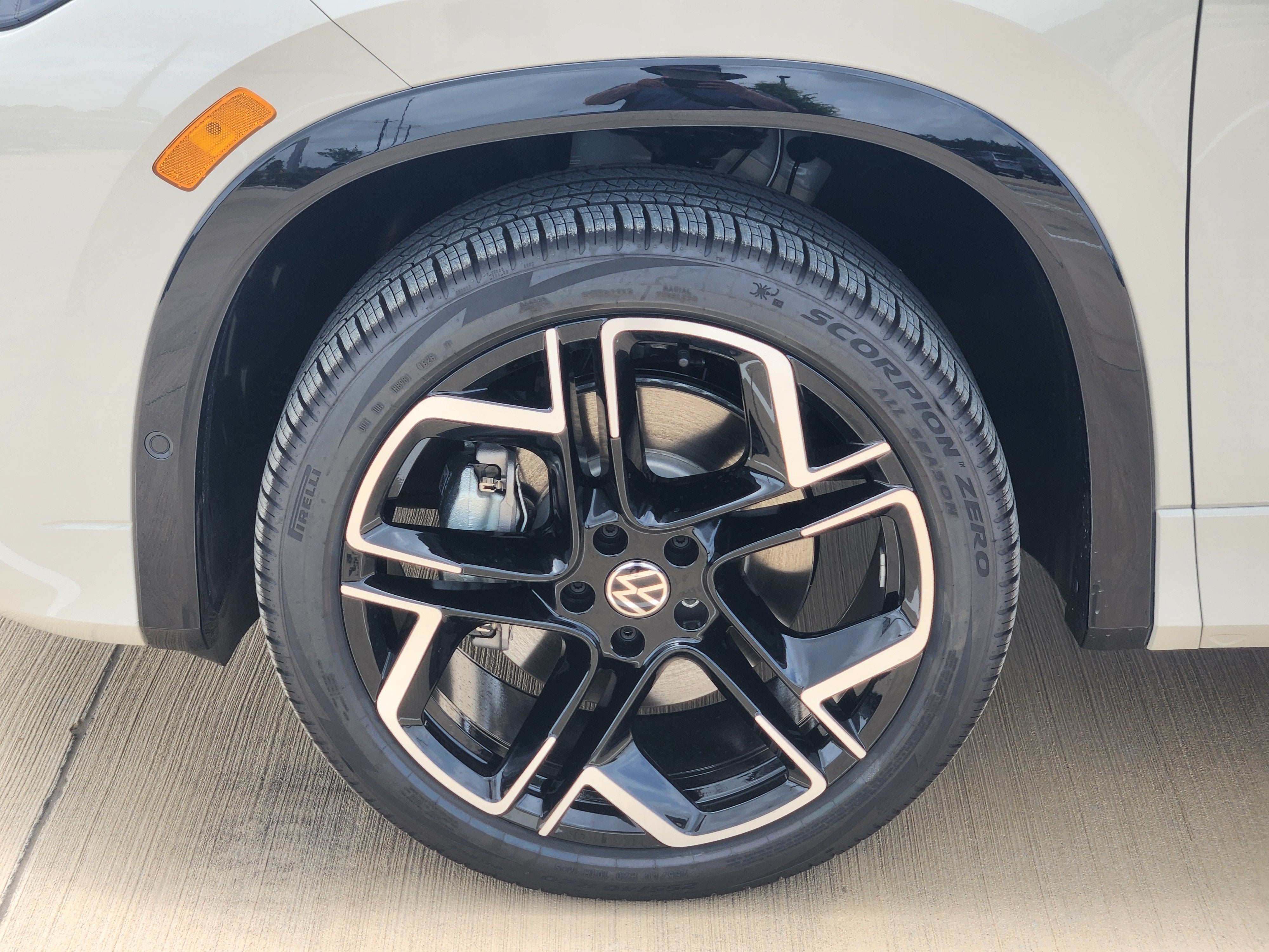 2026 Volkswagen Tiguan SEL R-Line Turbo