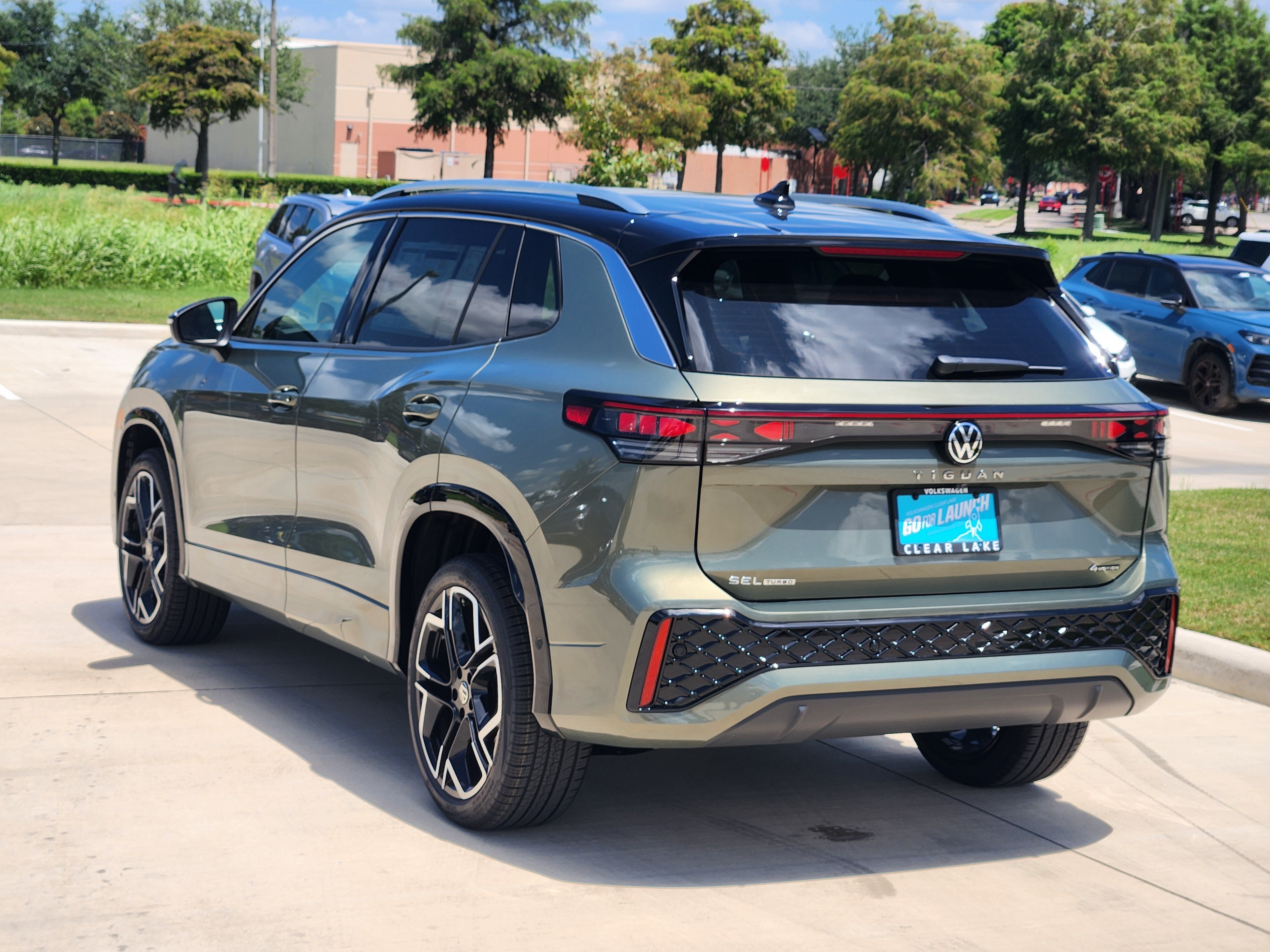 2026 Volkswagen Tiguan SEL R-Line Turbo