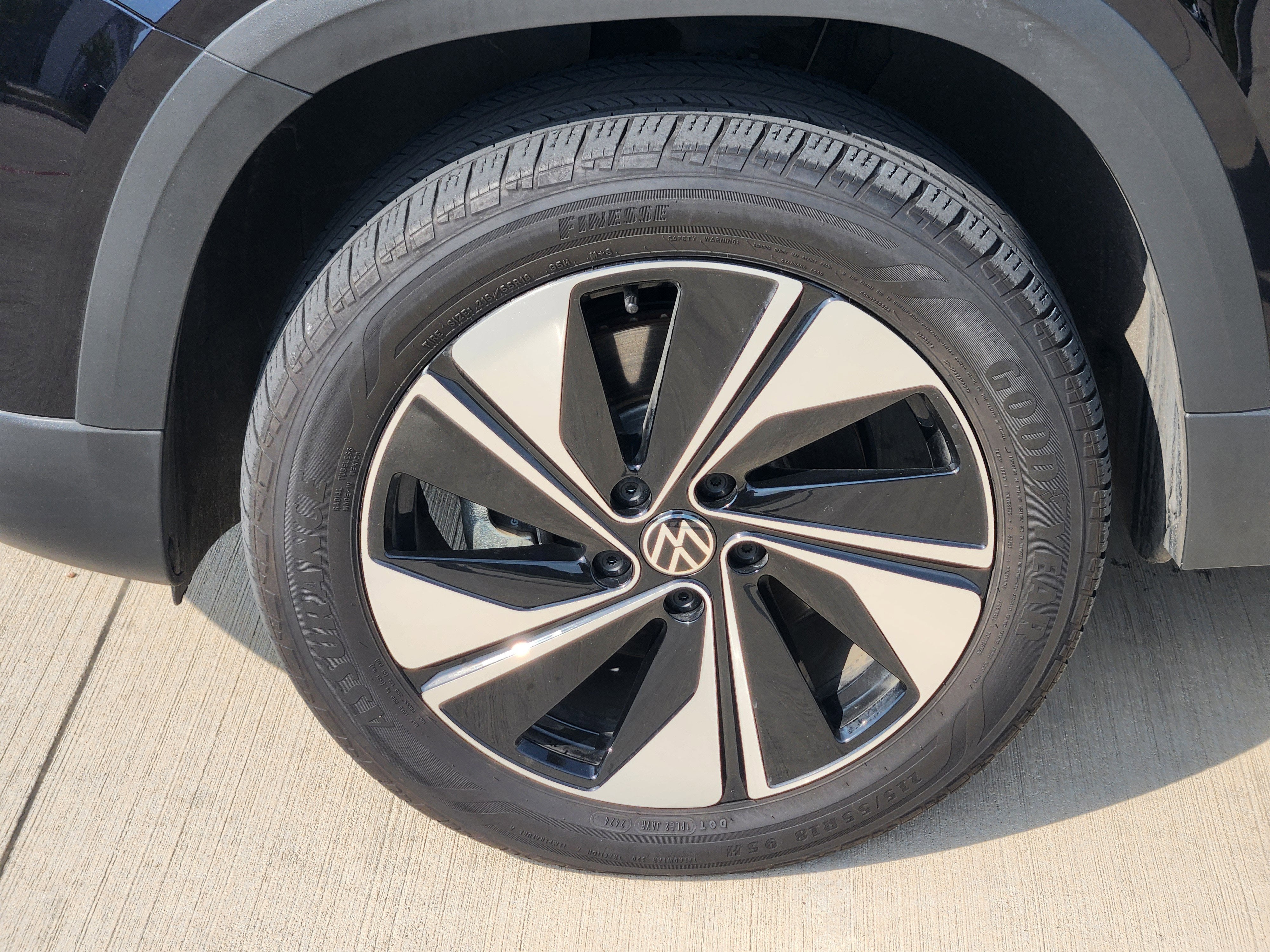 2024 Volkswagen Taos SE