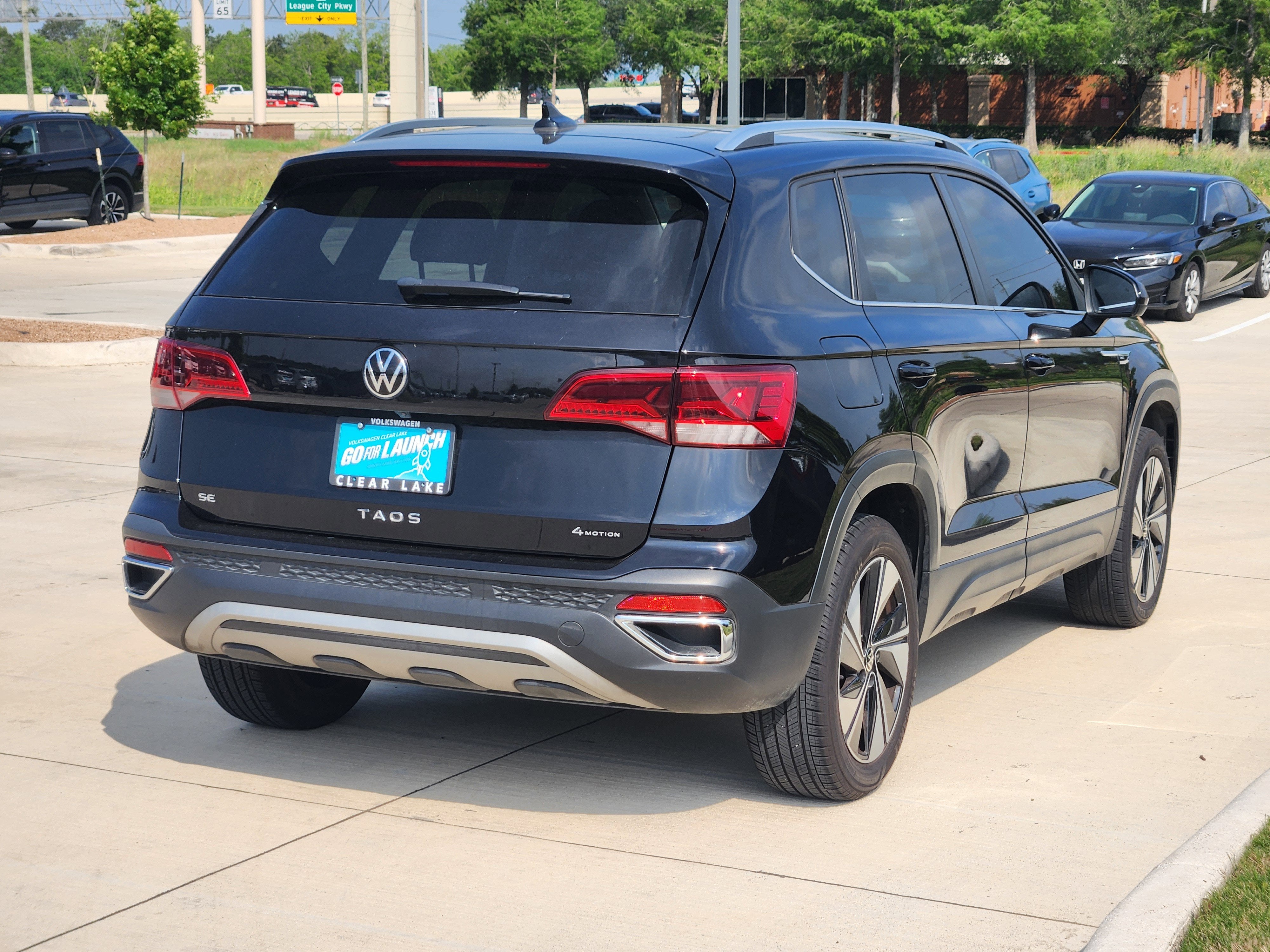2024 Volkswagen Taos SE
