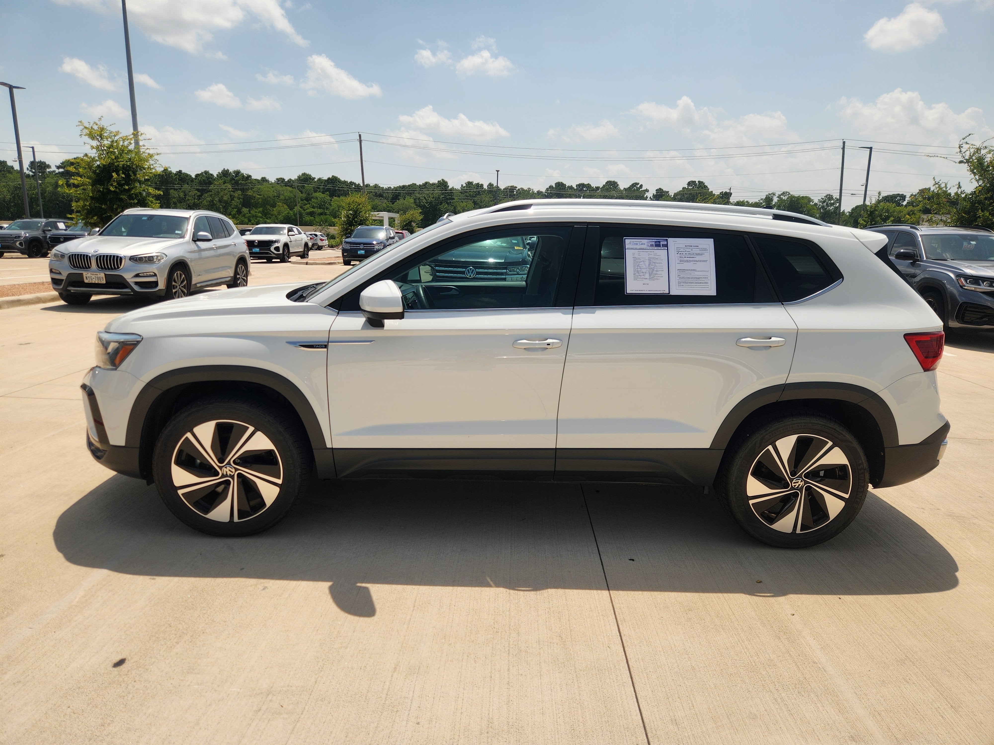2024 Volkswagen Taos SE