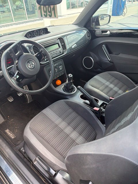 2012 Volkswagen Beetle 2.0 TSi