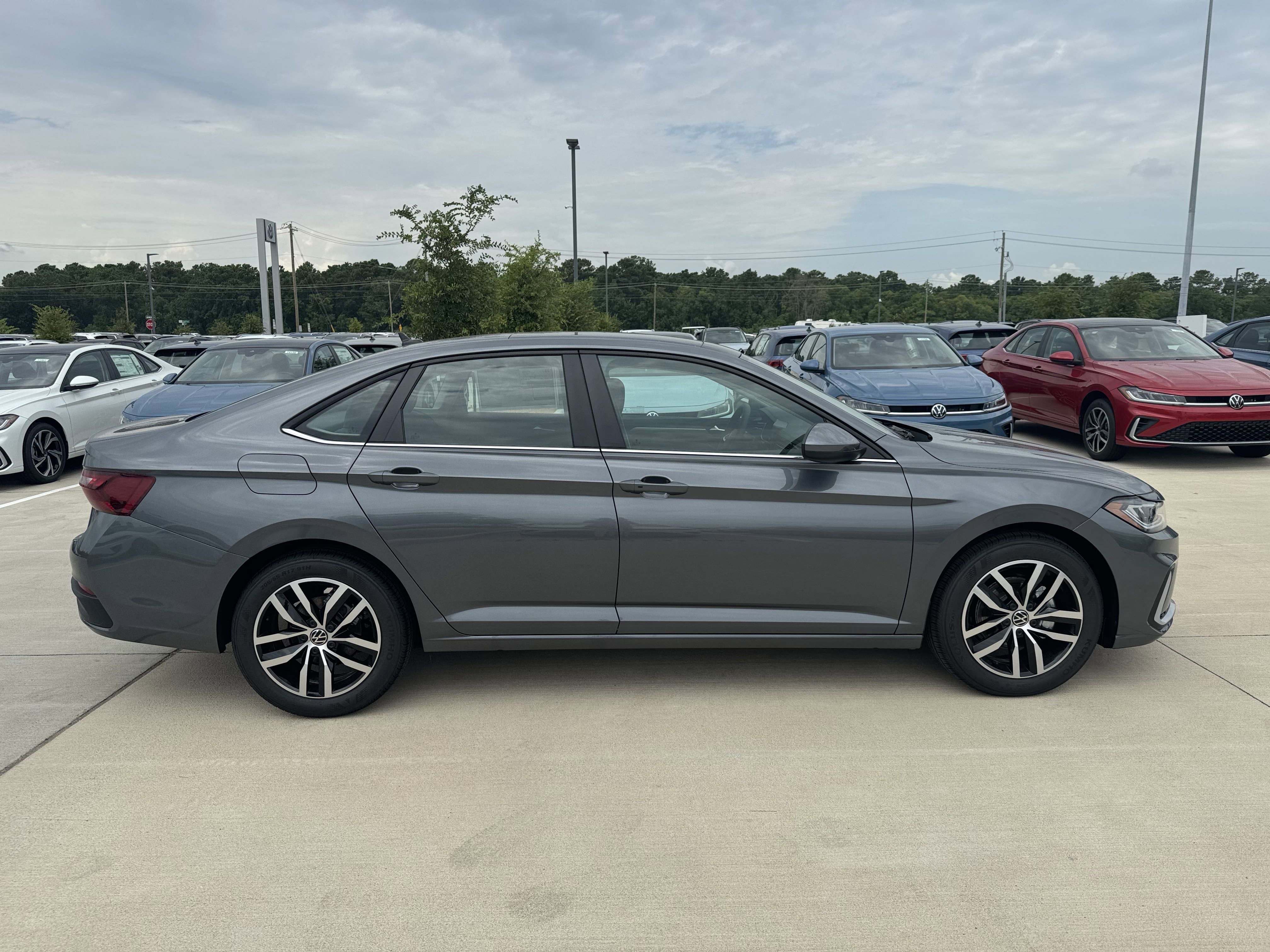 2025 Volkswagen Jetta SE