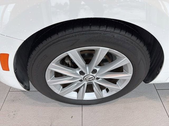 2018 Volkswagen Beetle S