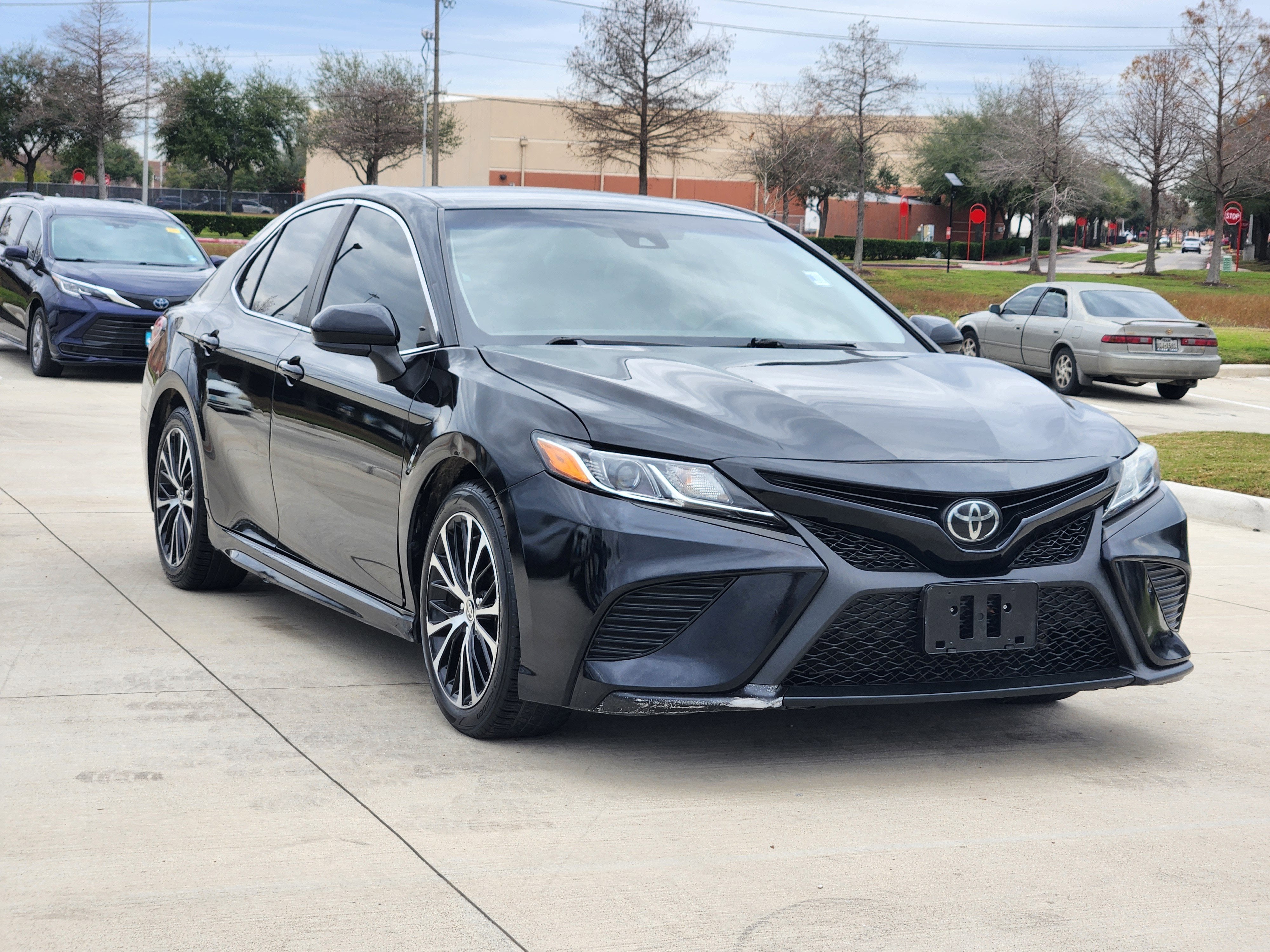2020 Toyota Camry SE