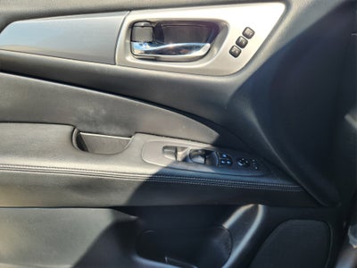 2020 Nissan Pathfinder SL