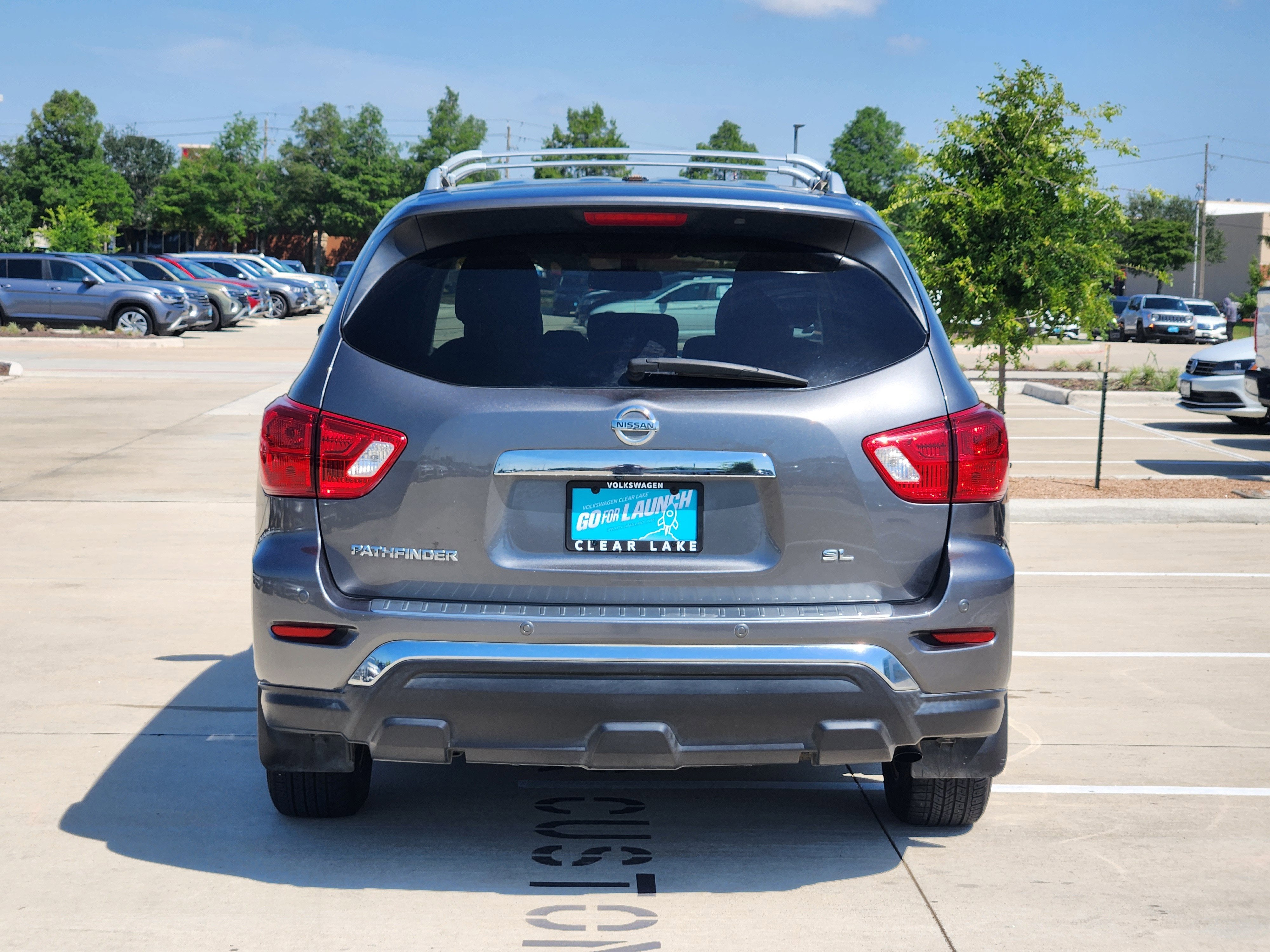 2020 Nissan Pathfinder SL