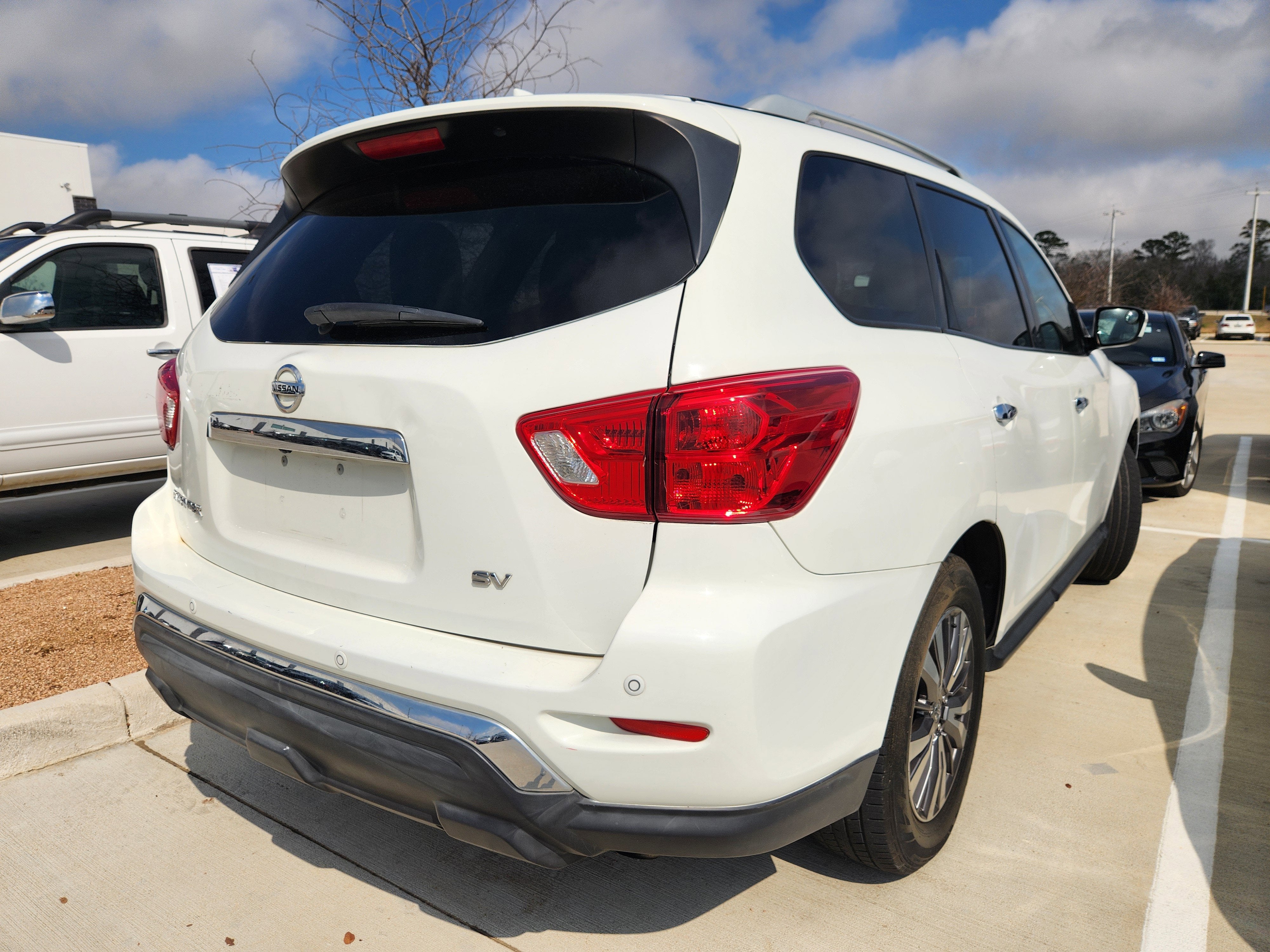 2019 Nissan Pathfinder SV