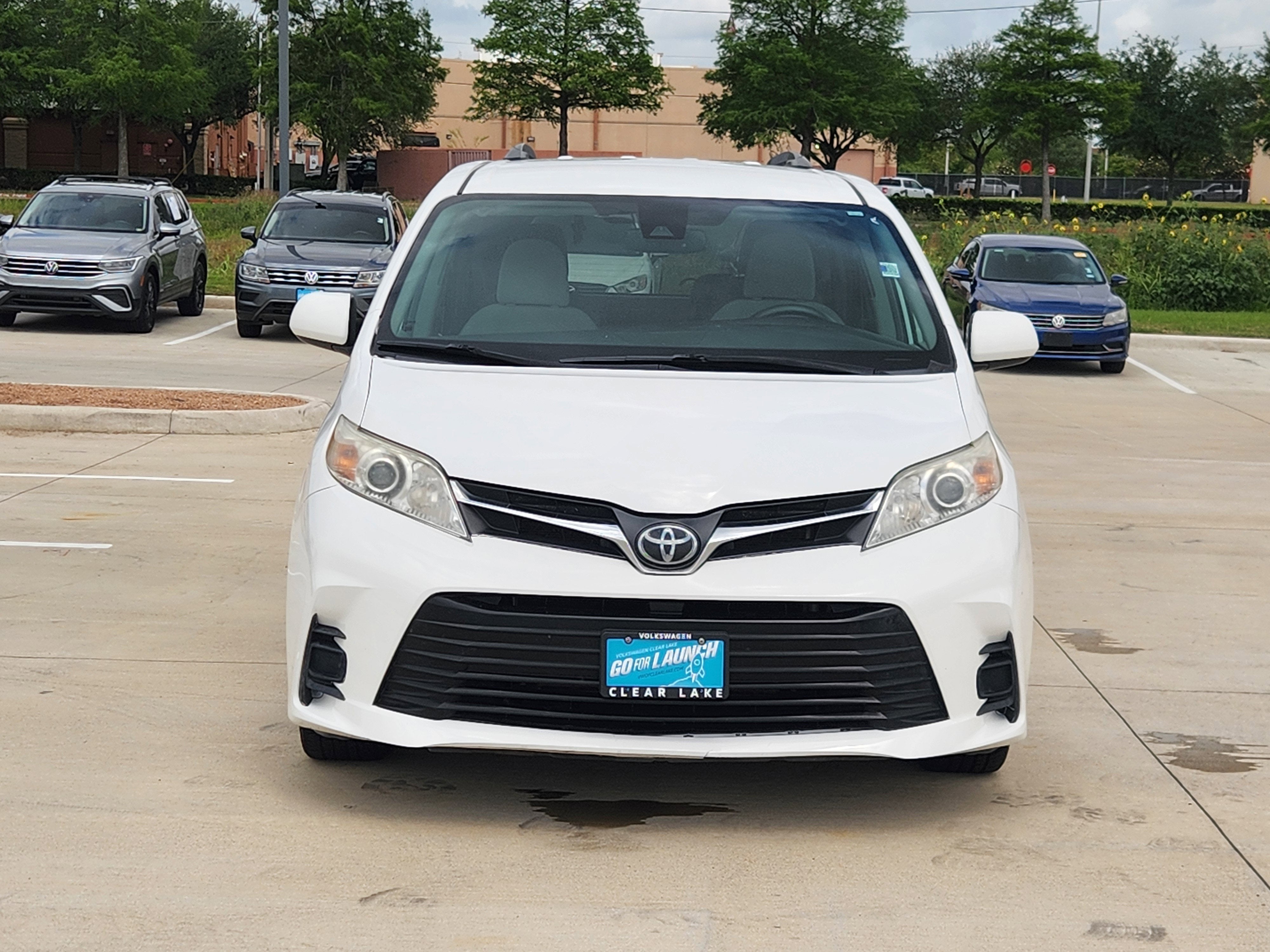 2019 Toyota Sienna LE