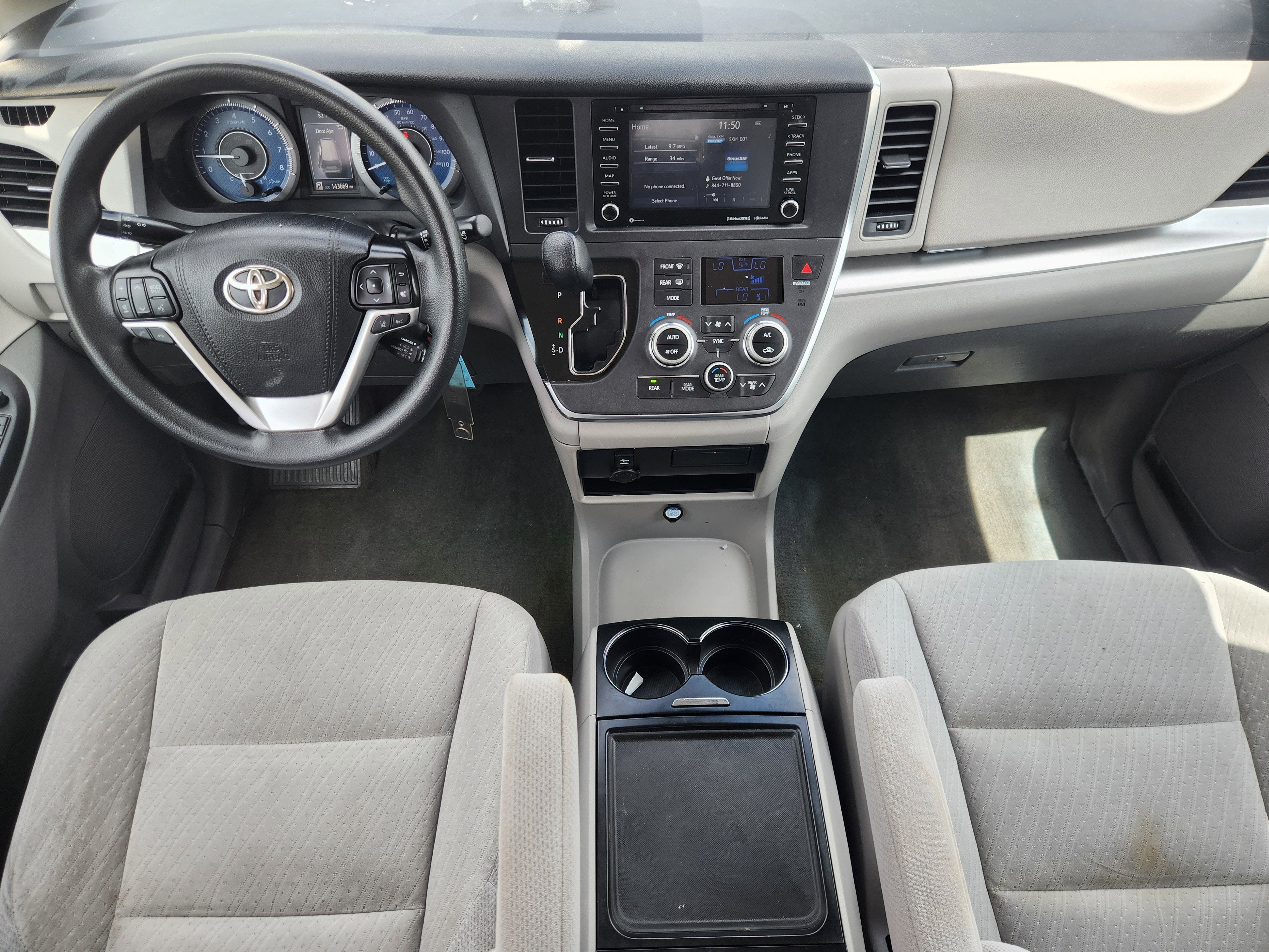 2019 Toyota Sienna LE
