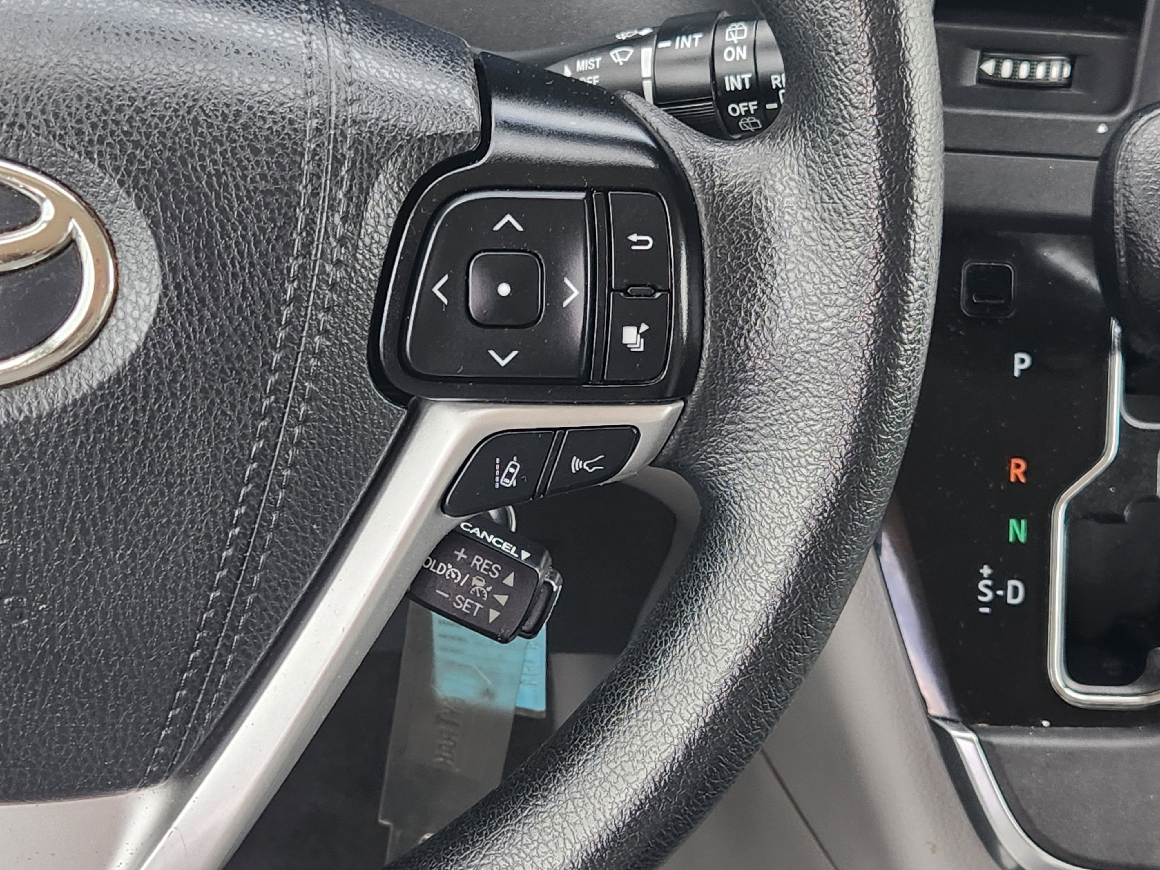 2019 Toyota Sienna LE