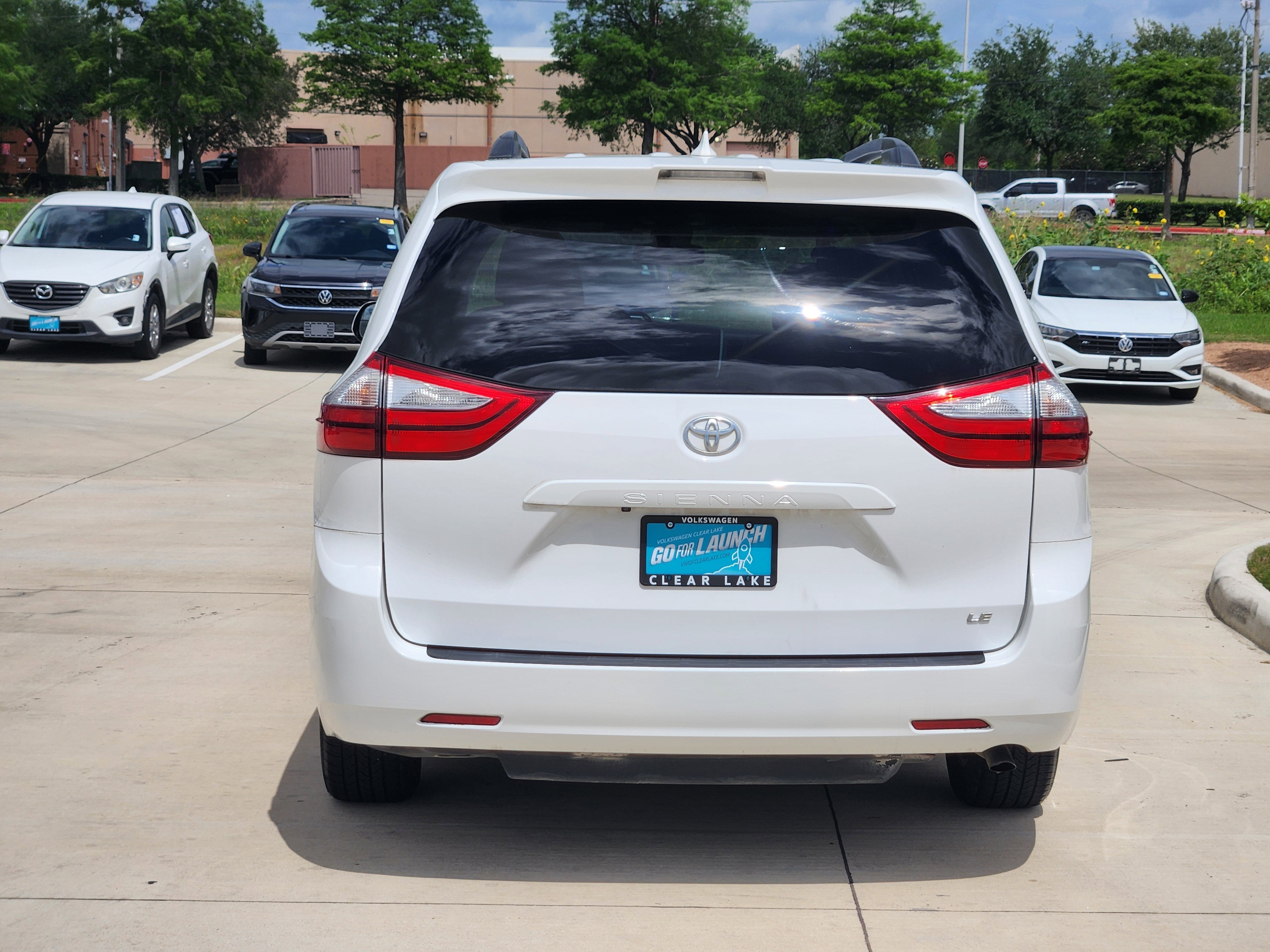 2019 Toyota Sienna LE