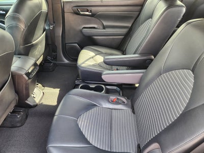 2021 Toyota Highlander XSE