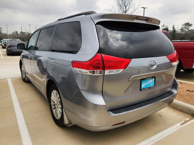 2013 Toyota Sienna XLE
