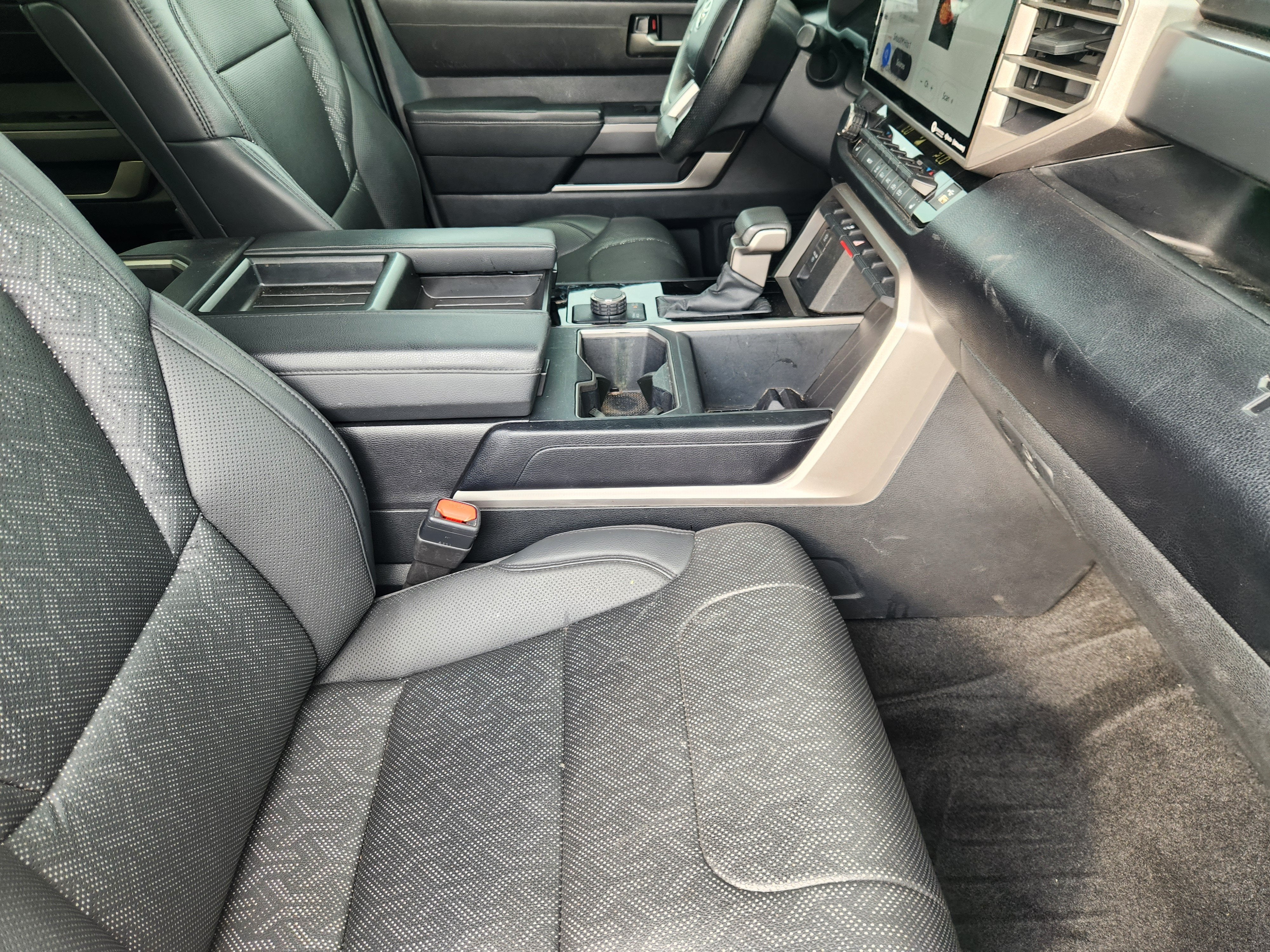 2022 Toyota Tundra 2WD SR5