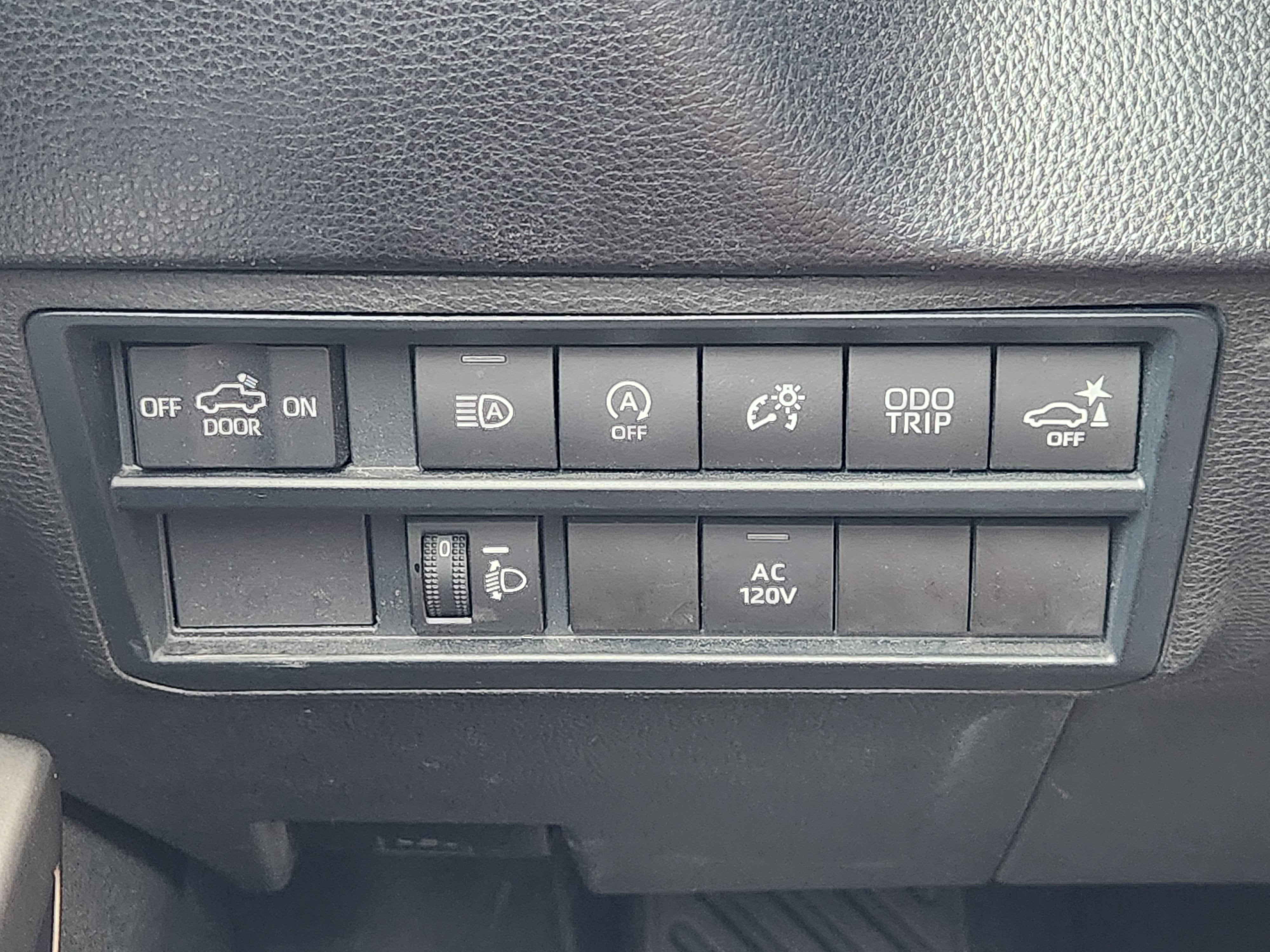 2022 Toyota Tundra 2WD SR5