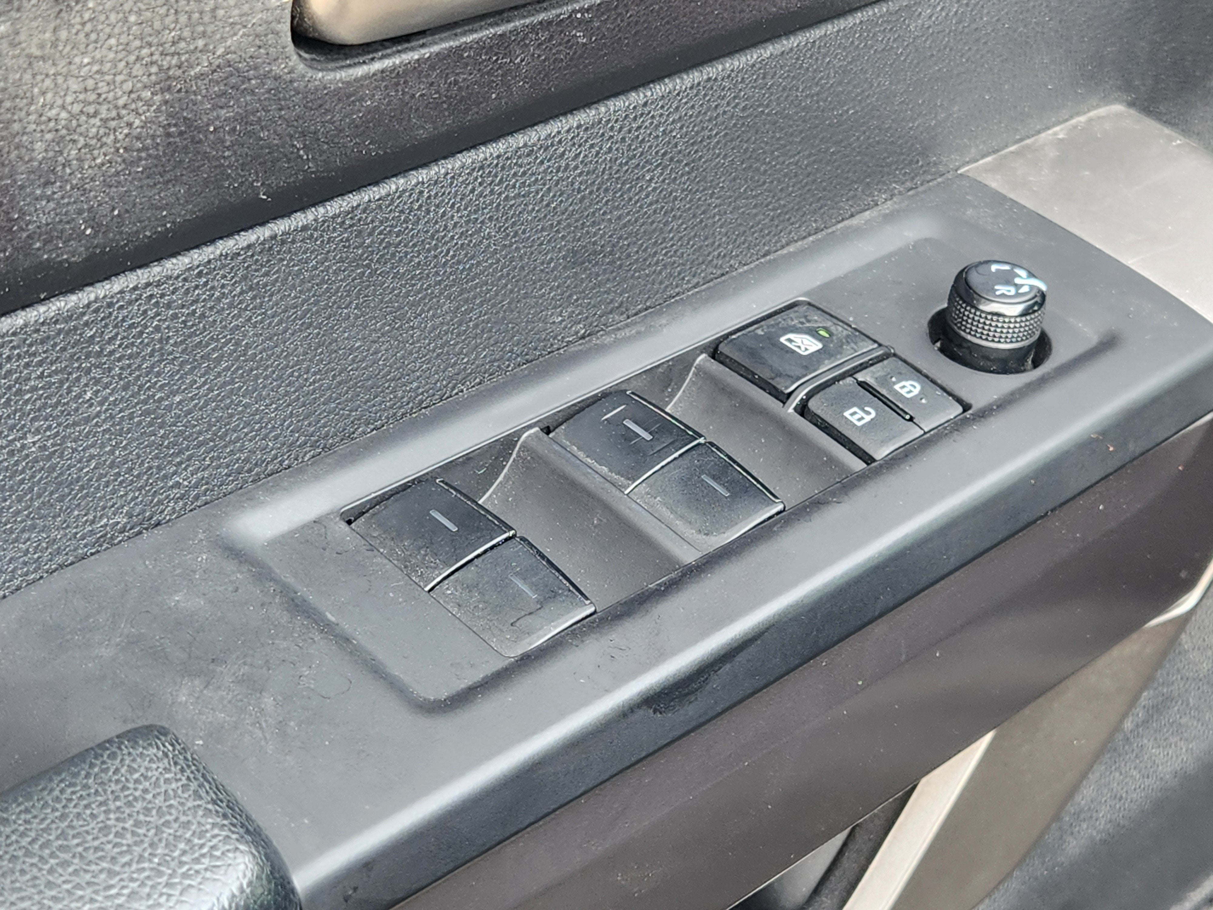 2022 Toyota Tundra 2WD SR5