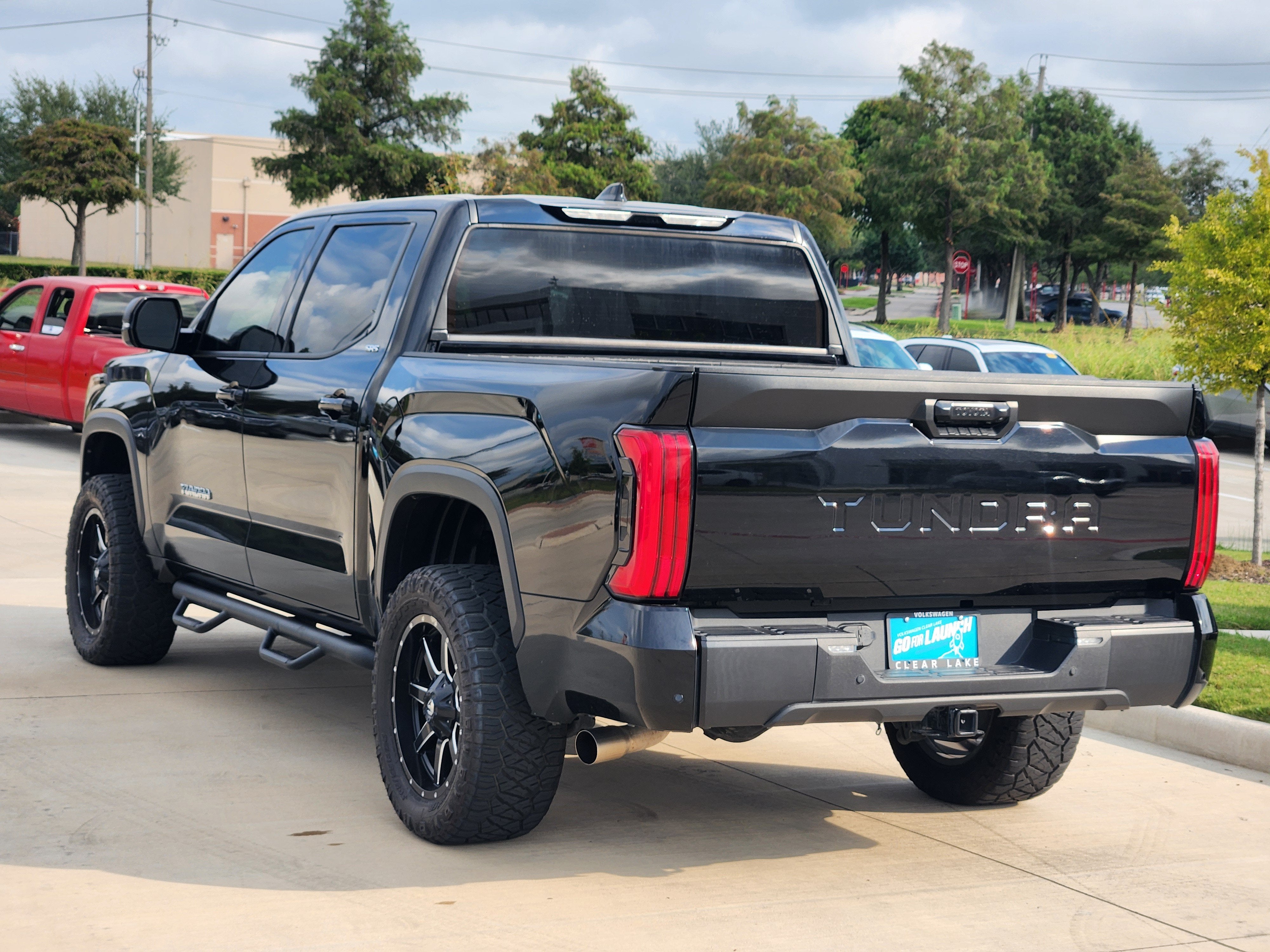 2022 Toyota Tundra 2WD SR5