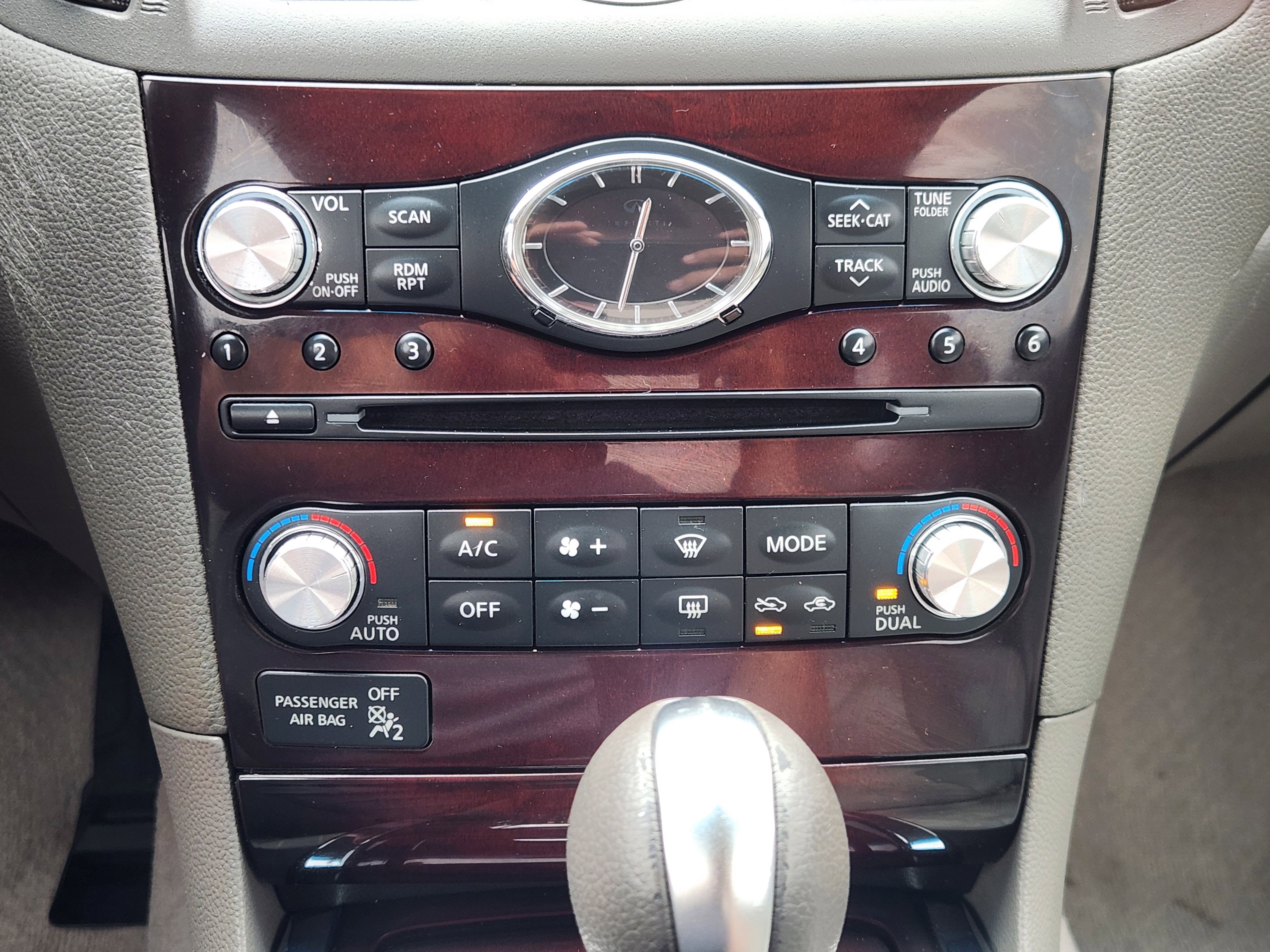 2011 INFINITI G37 Coupe Journey
