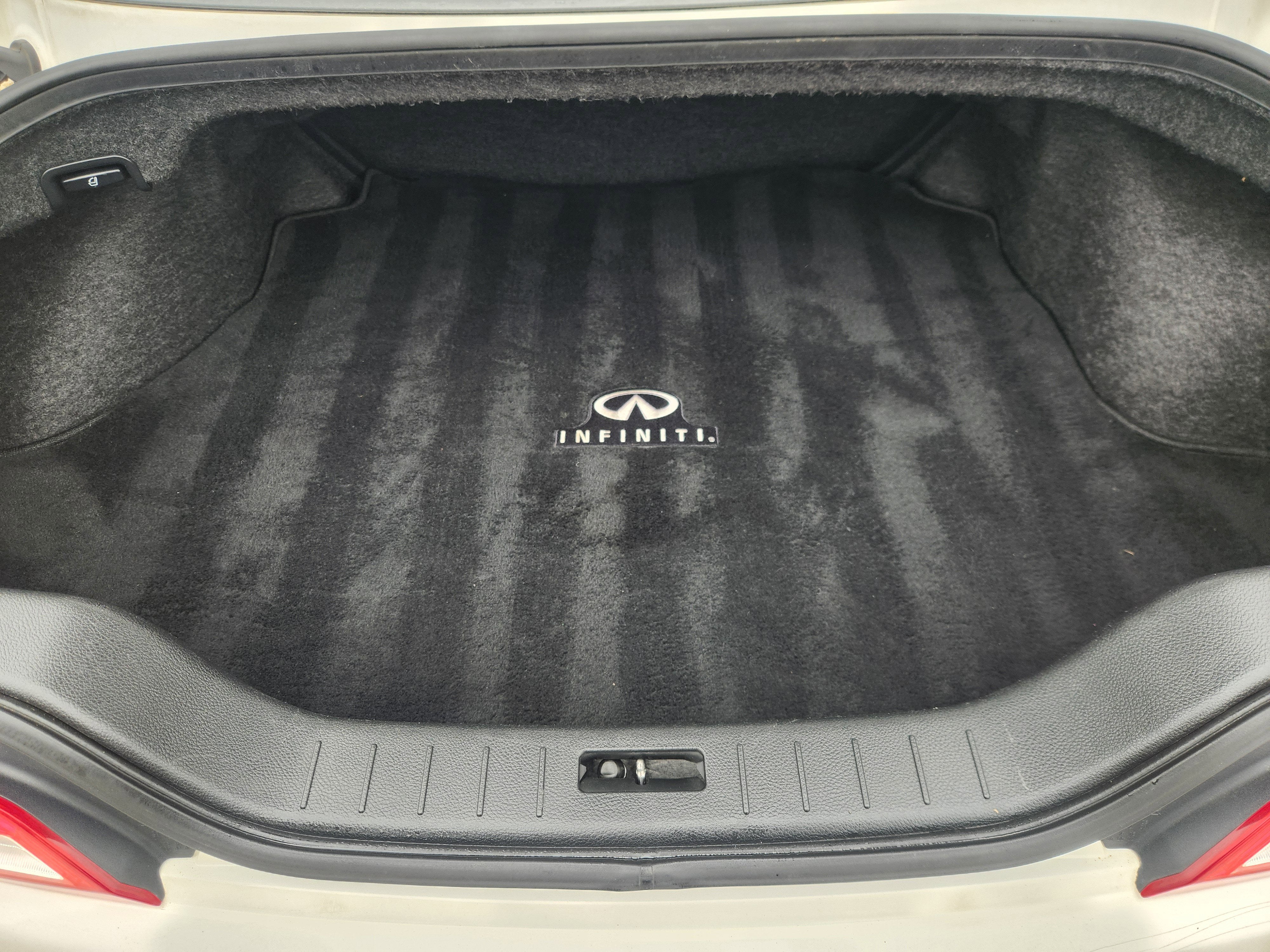 2011 INFINITI G37 Coupe Journey