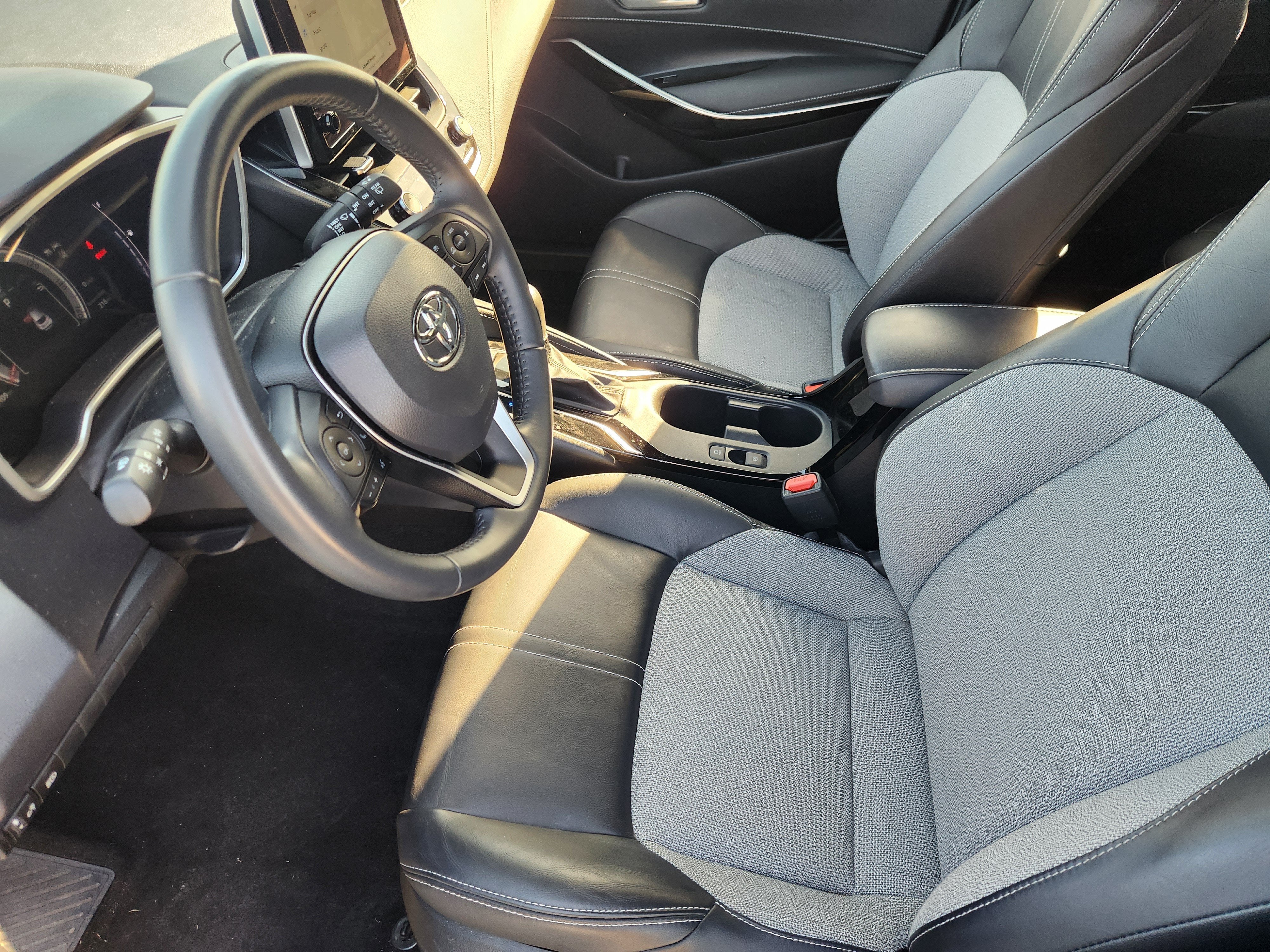 2023 Toyota Corolla Hatchback XSE
