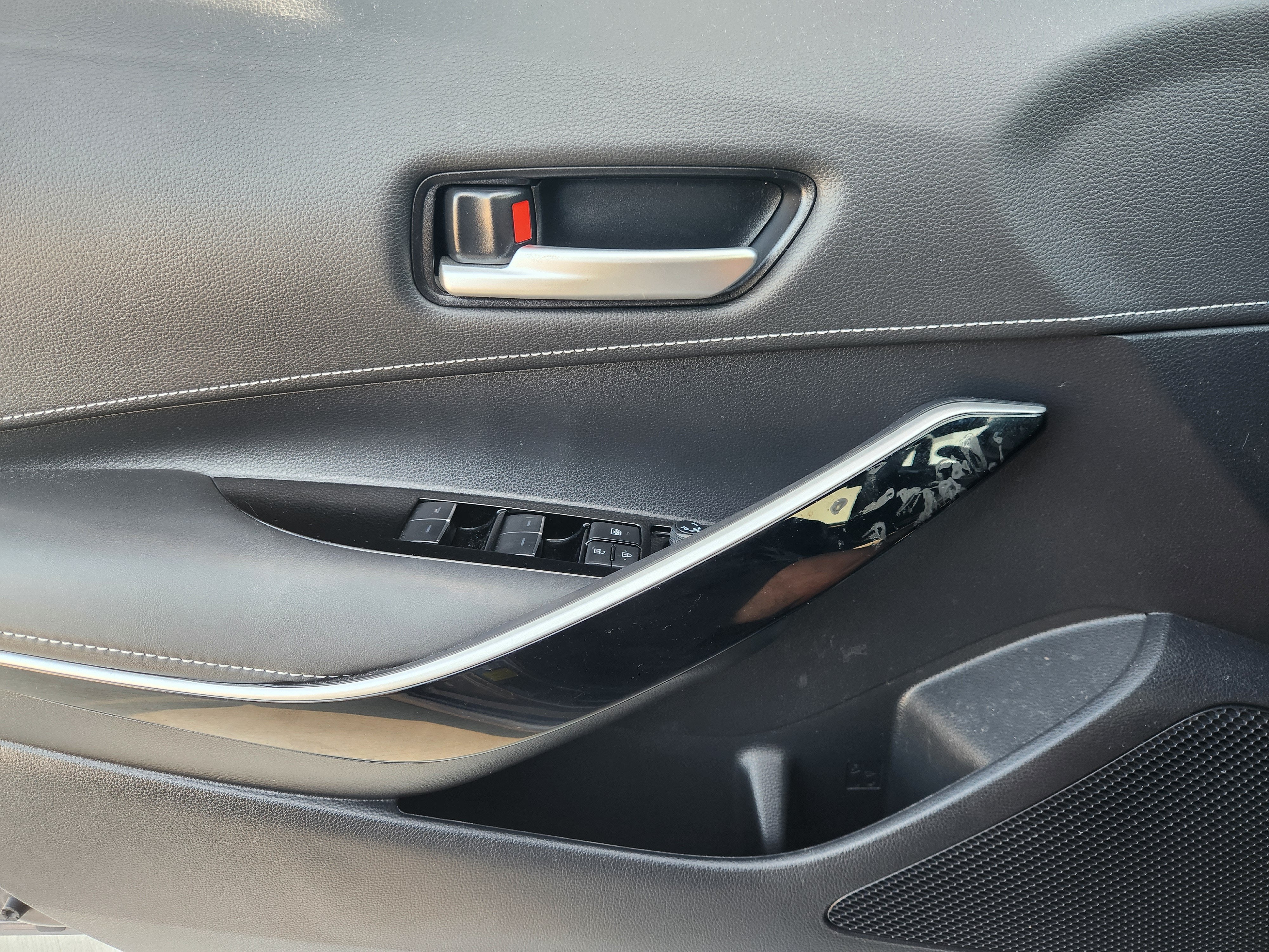 2023 Toyota Corolla Hatchback XSE