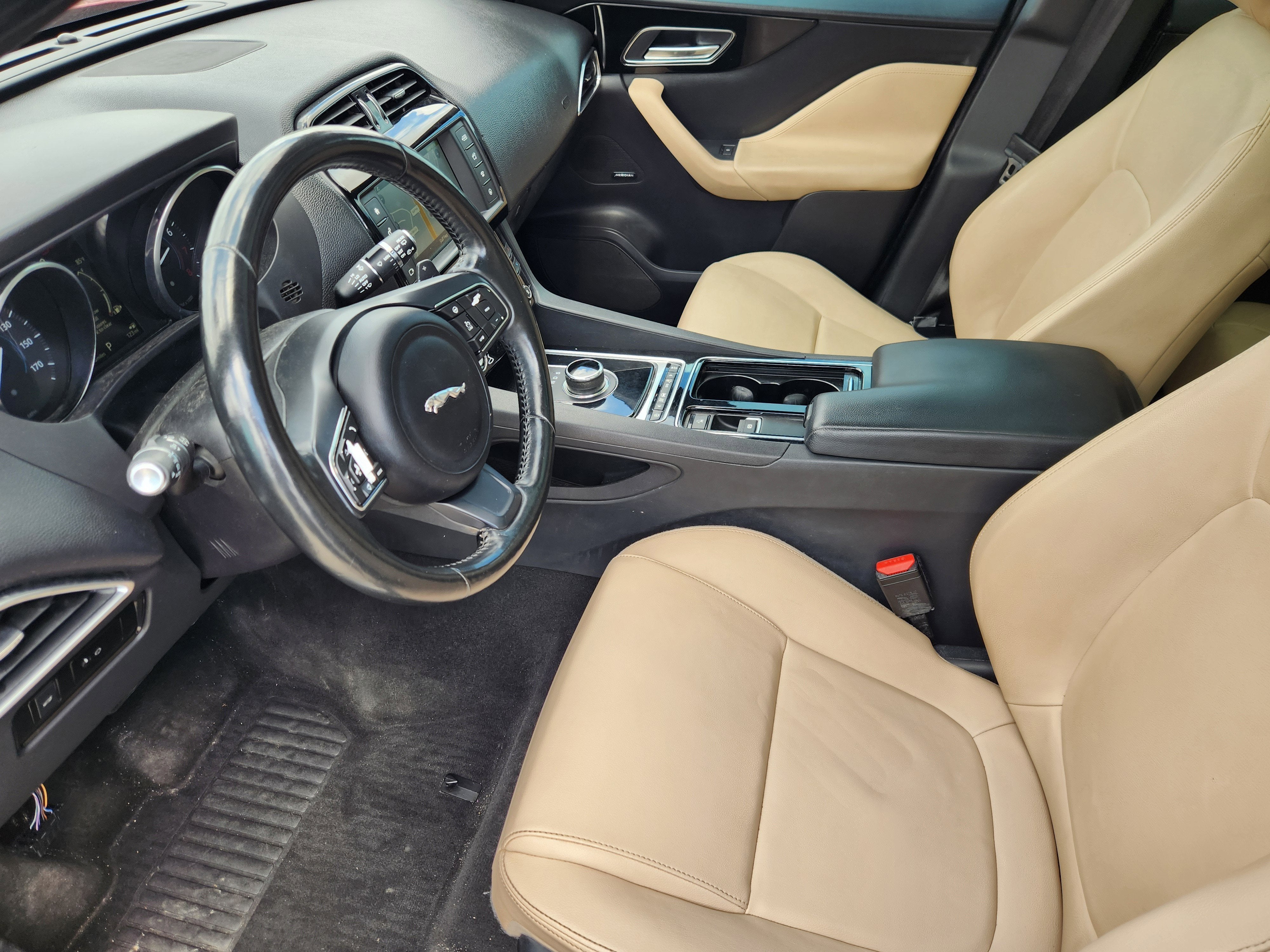 2018 Jaguar F-PACE 25t Premium