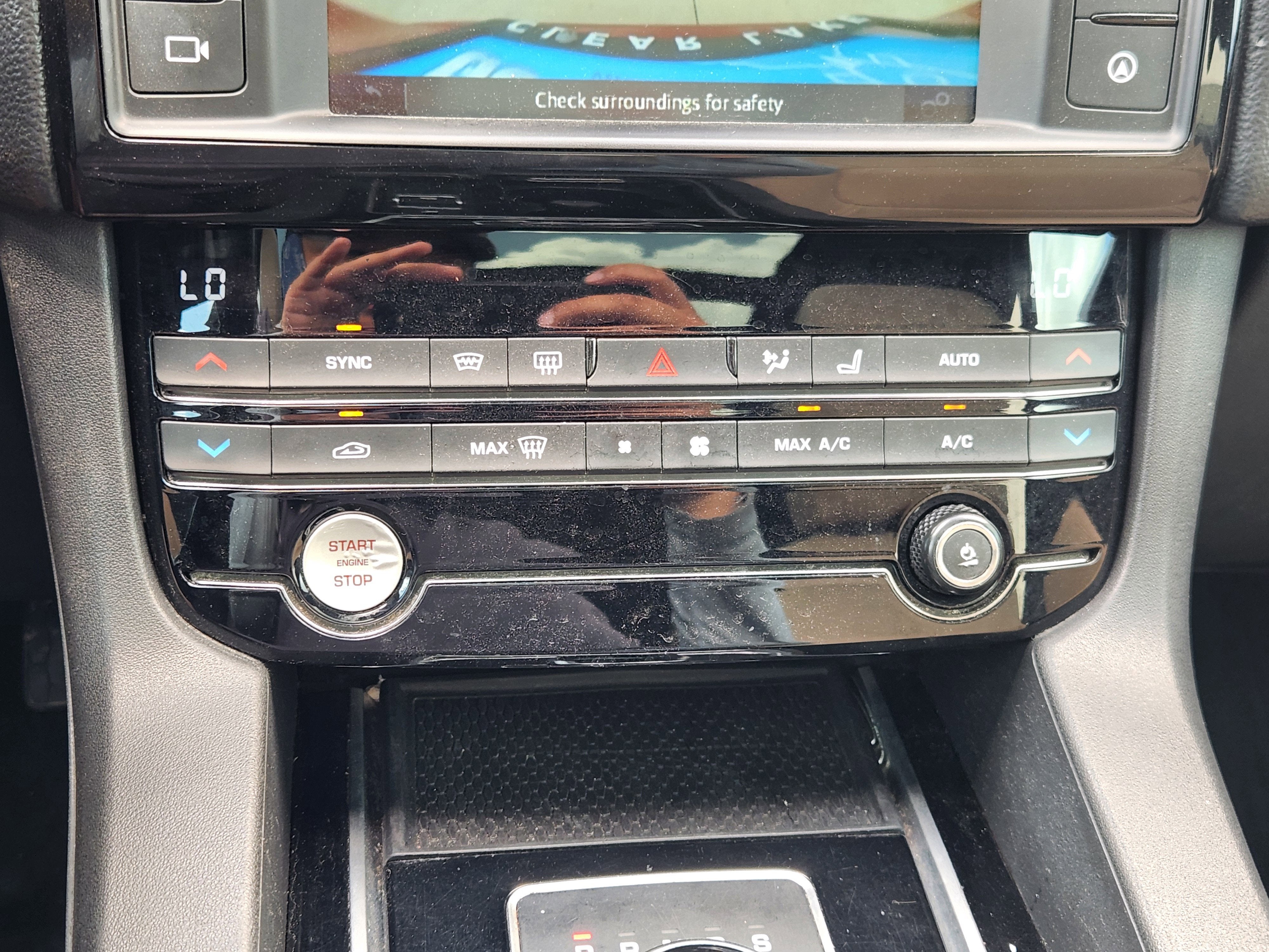 2018 Jaguar F-PACE 25t Premium