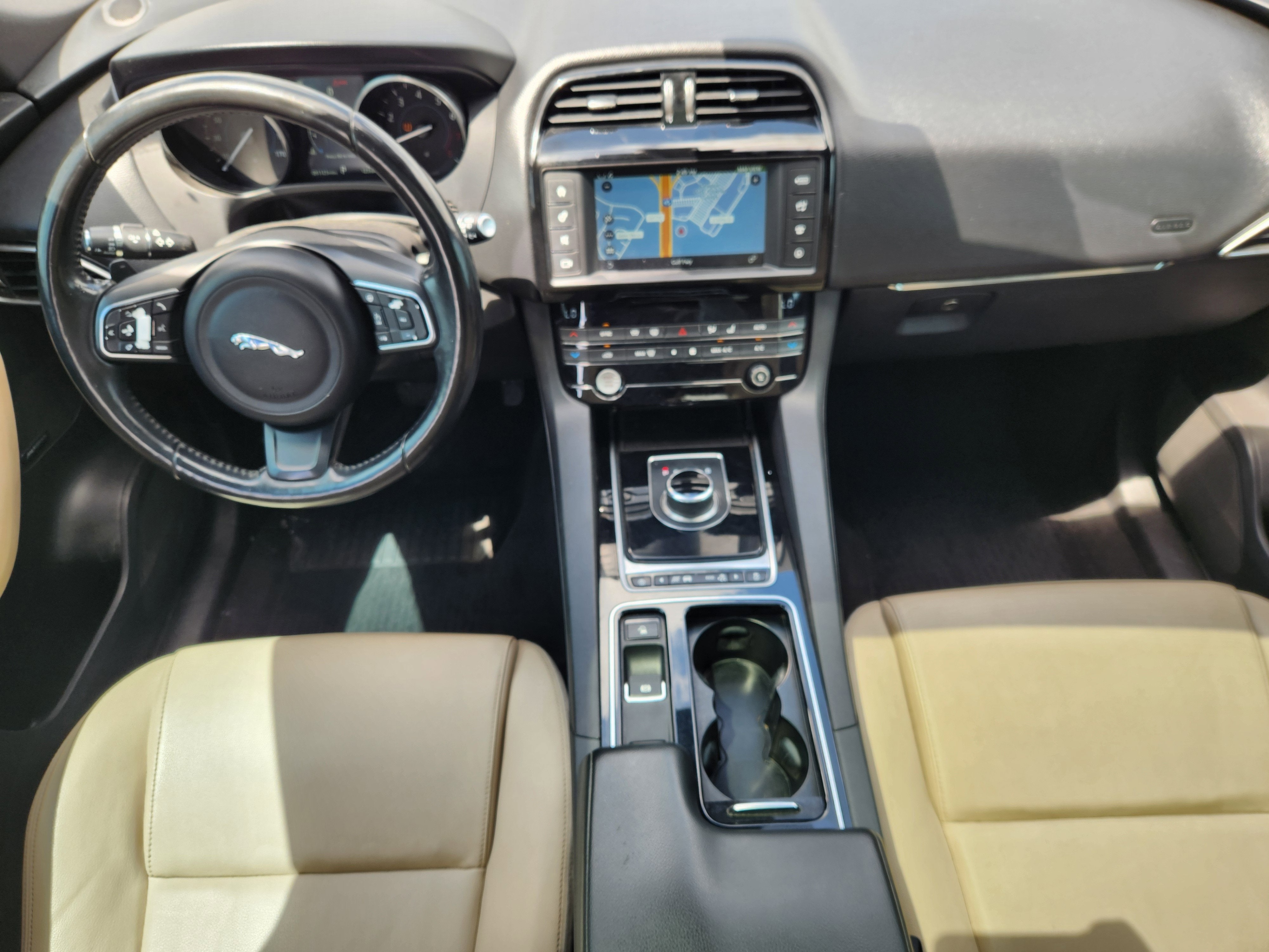 2018 Jaguar F-PACE 25t Premium