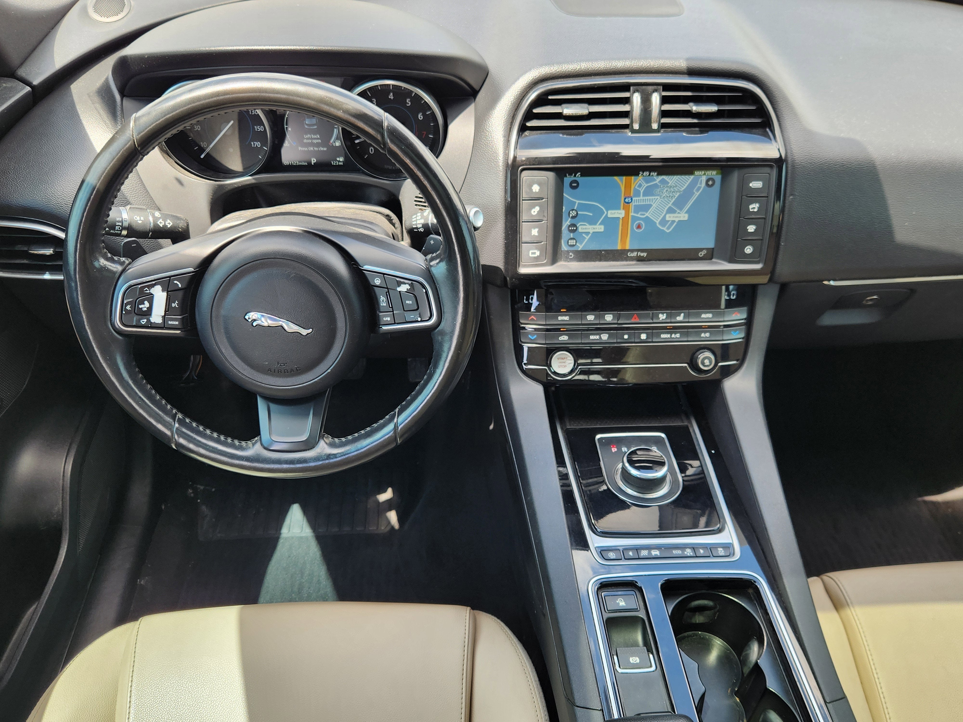 2018 Jaguar F-PACE 25t Premium