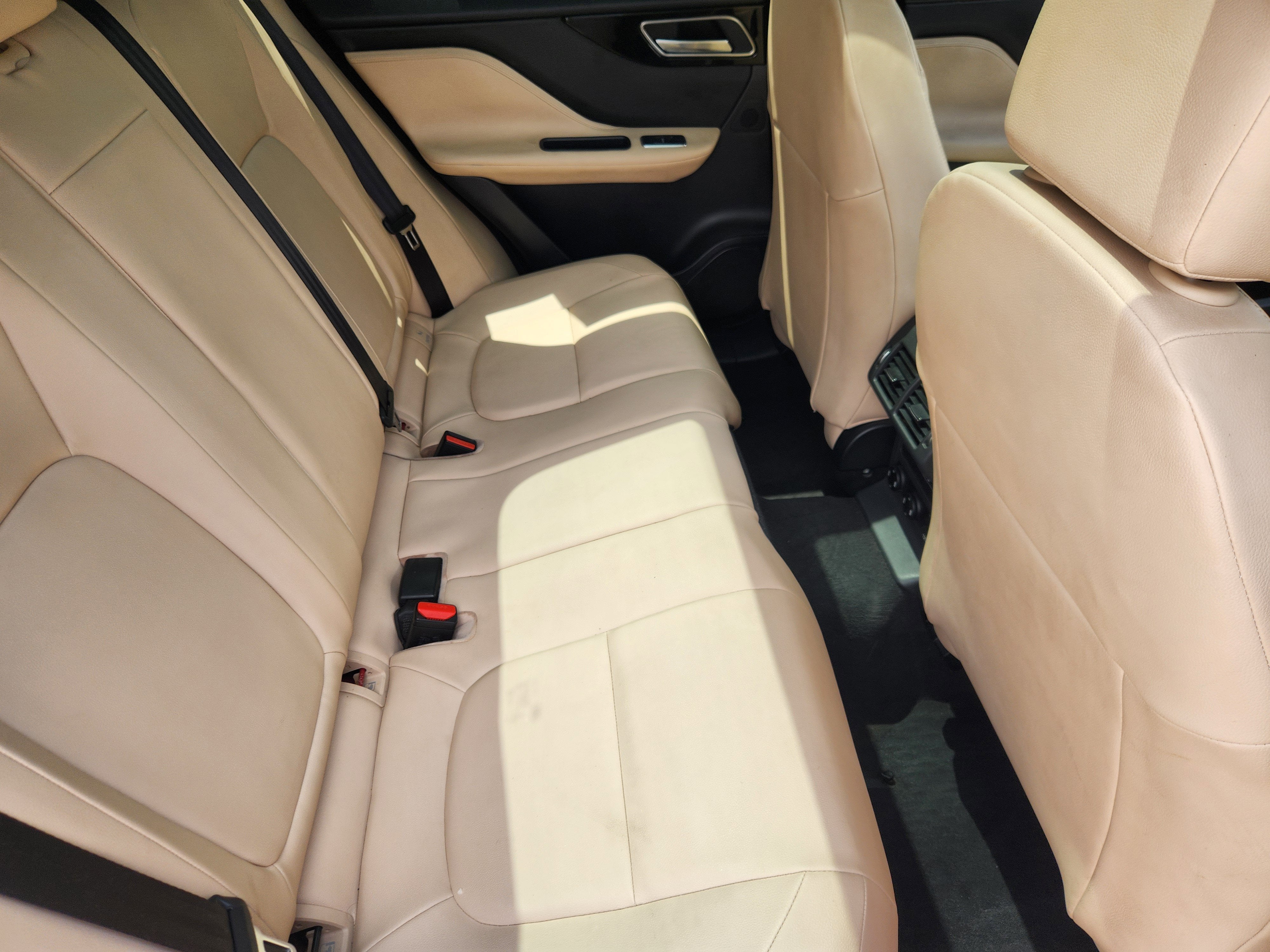 2018 Jaguar F-PACE 25t Premium