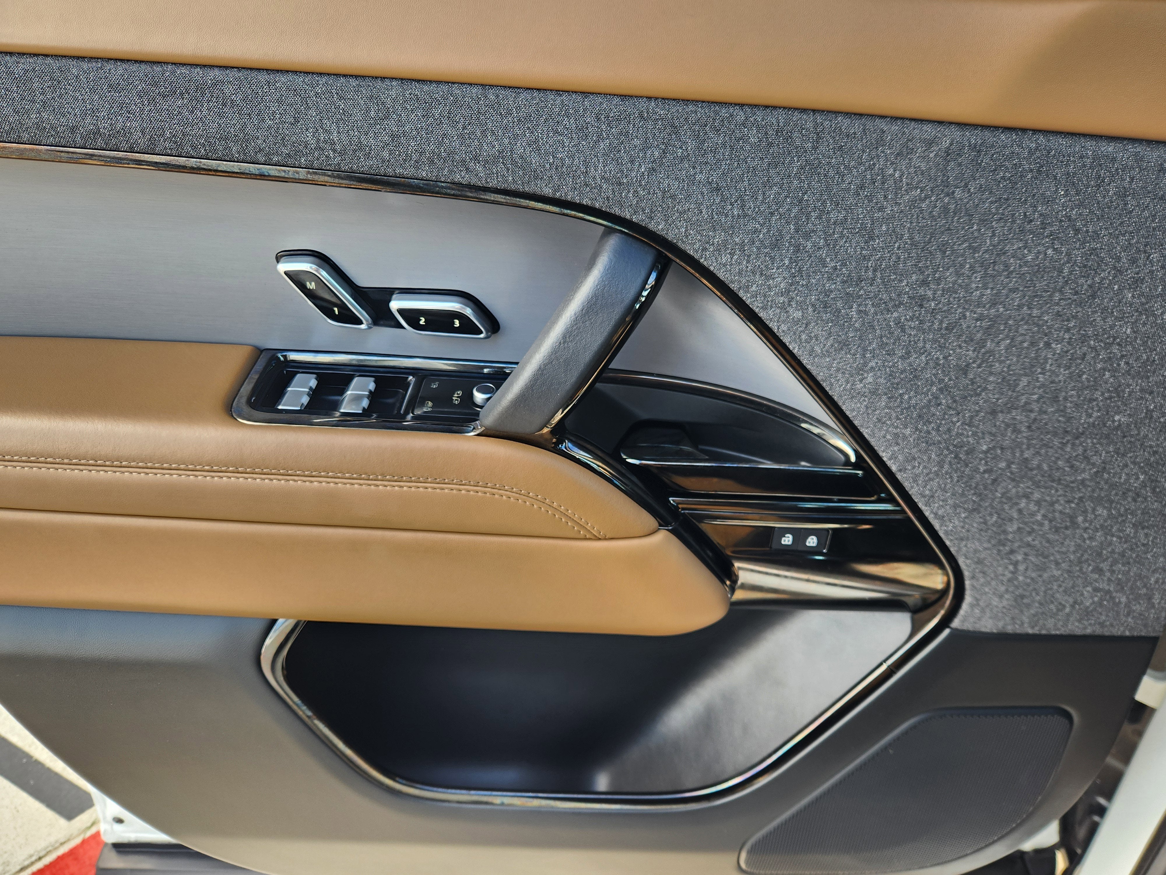 2023 Land Rover Range Rover Sport SE