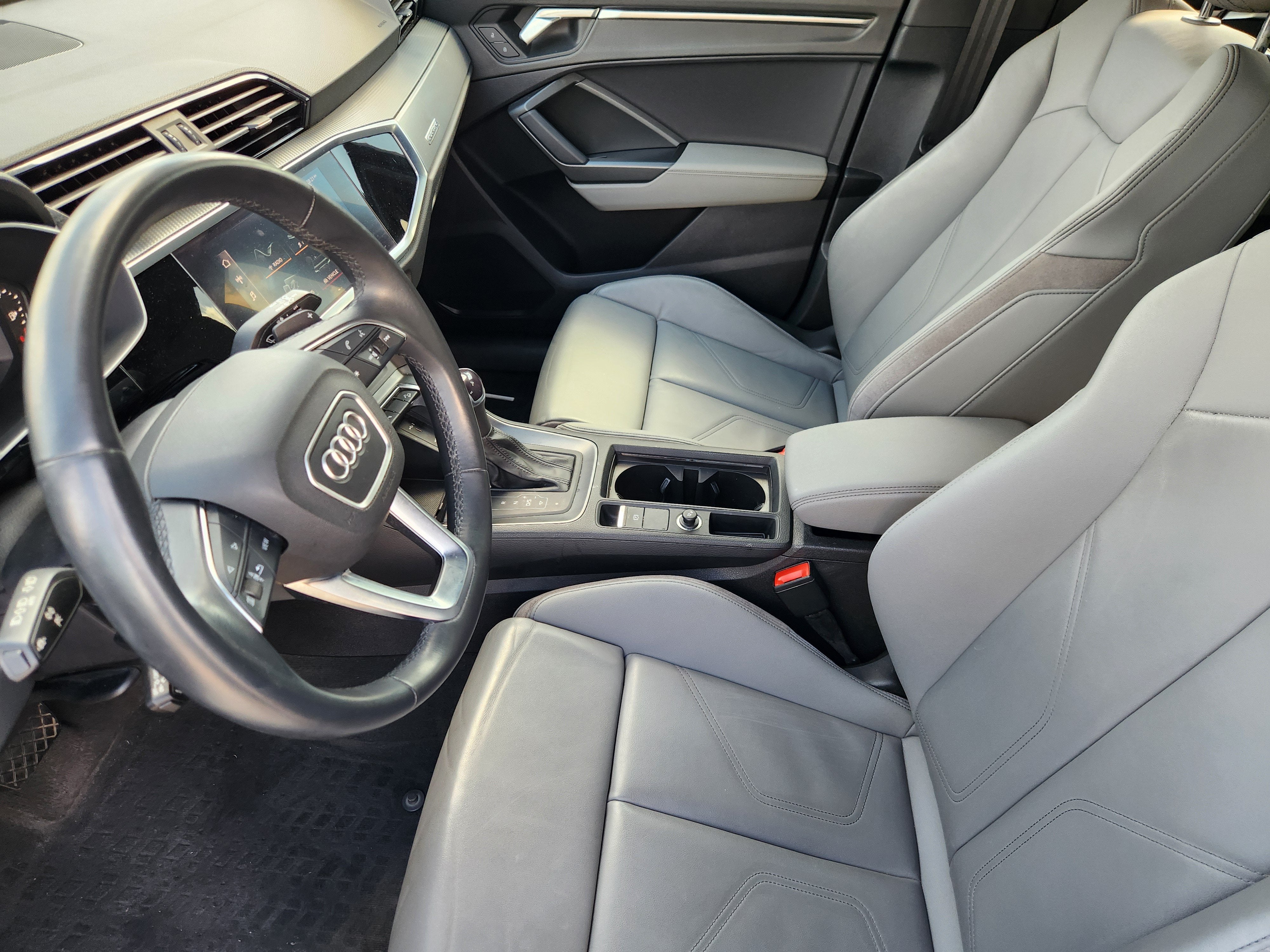 2022 Audi Q3 S line Premium