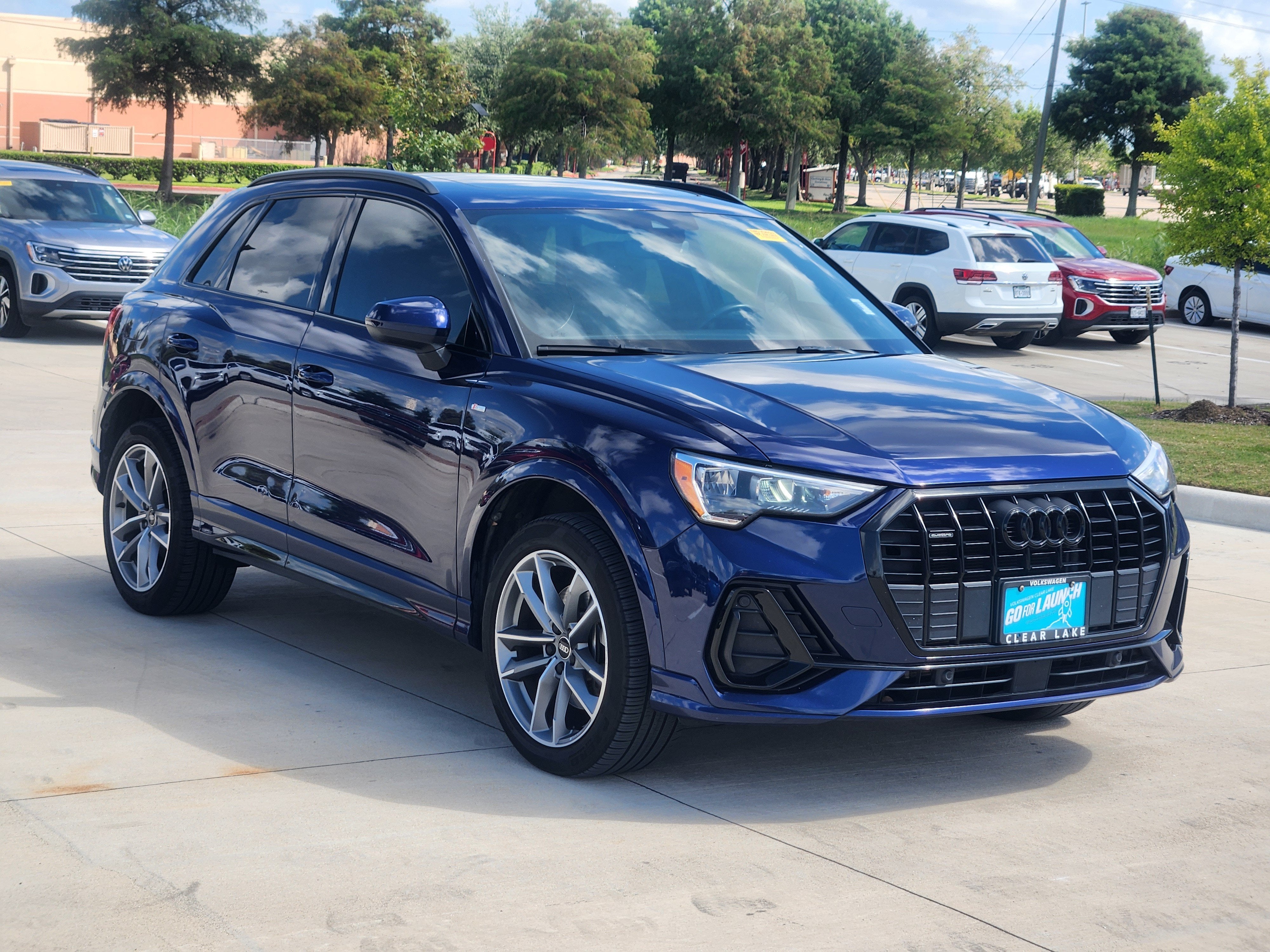 2022 Audi Q3 S line Premium