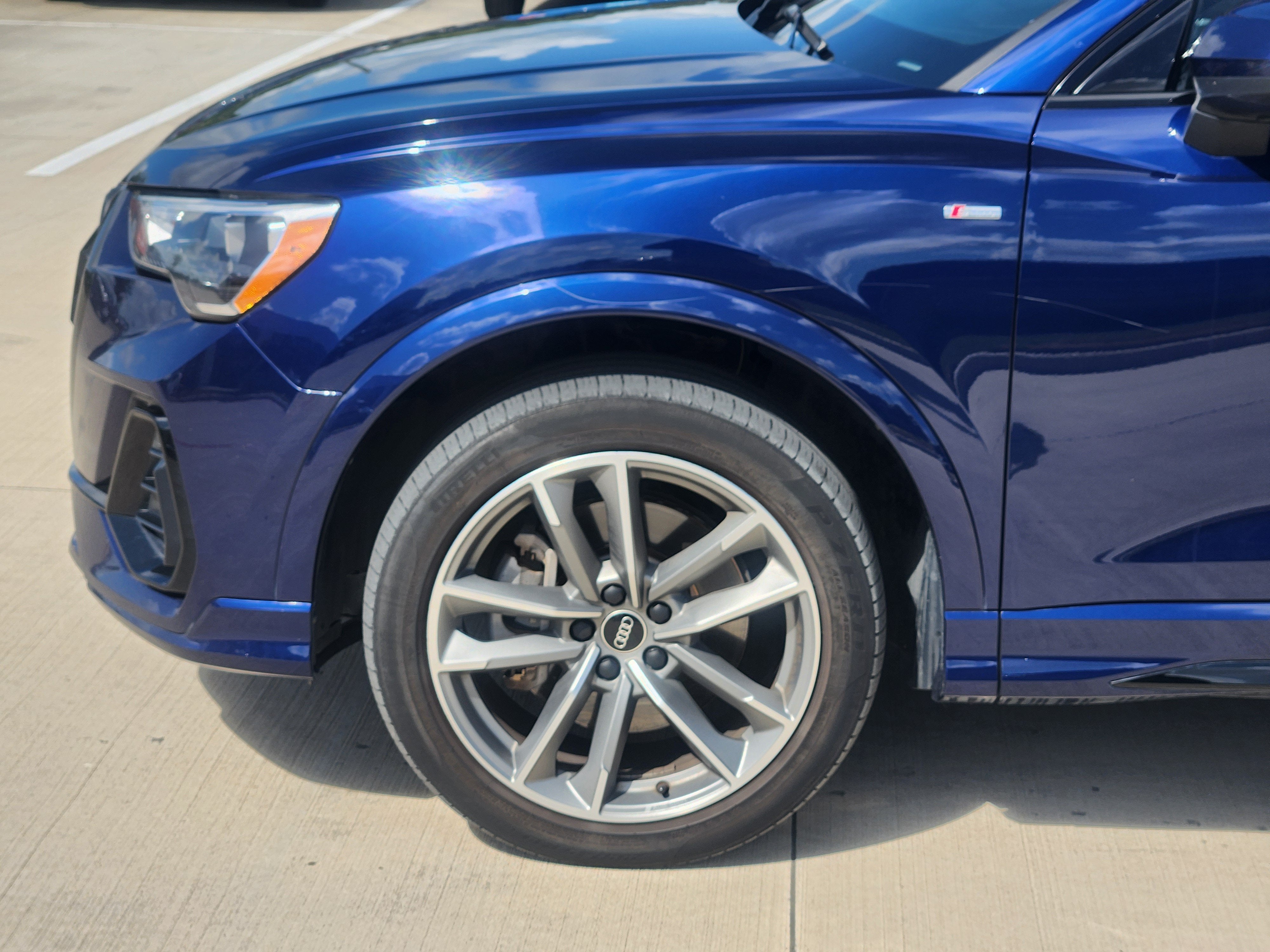 2022 Audi Q3 S line Premium