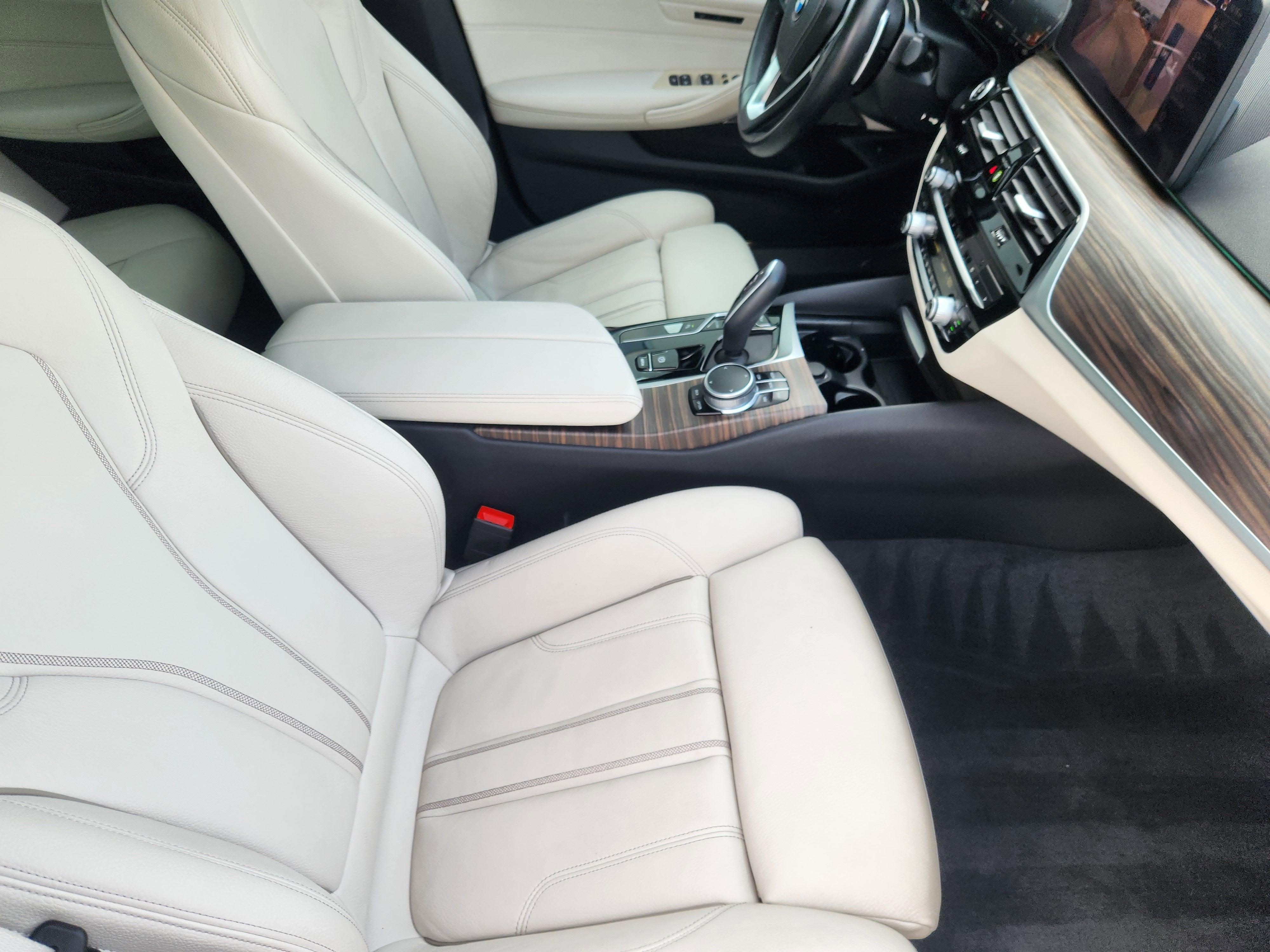 2021 BMW 5 Series 530i