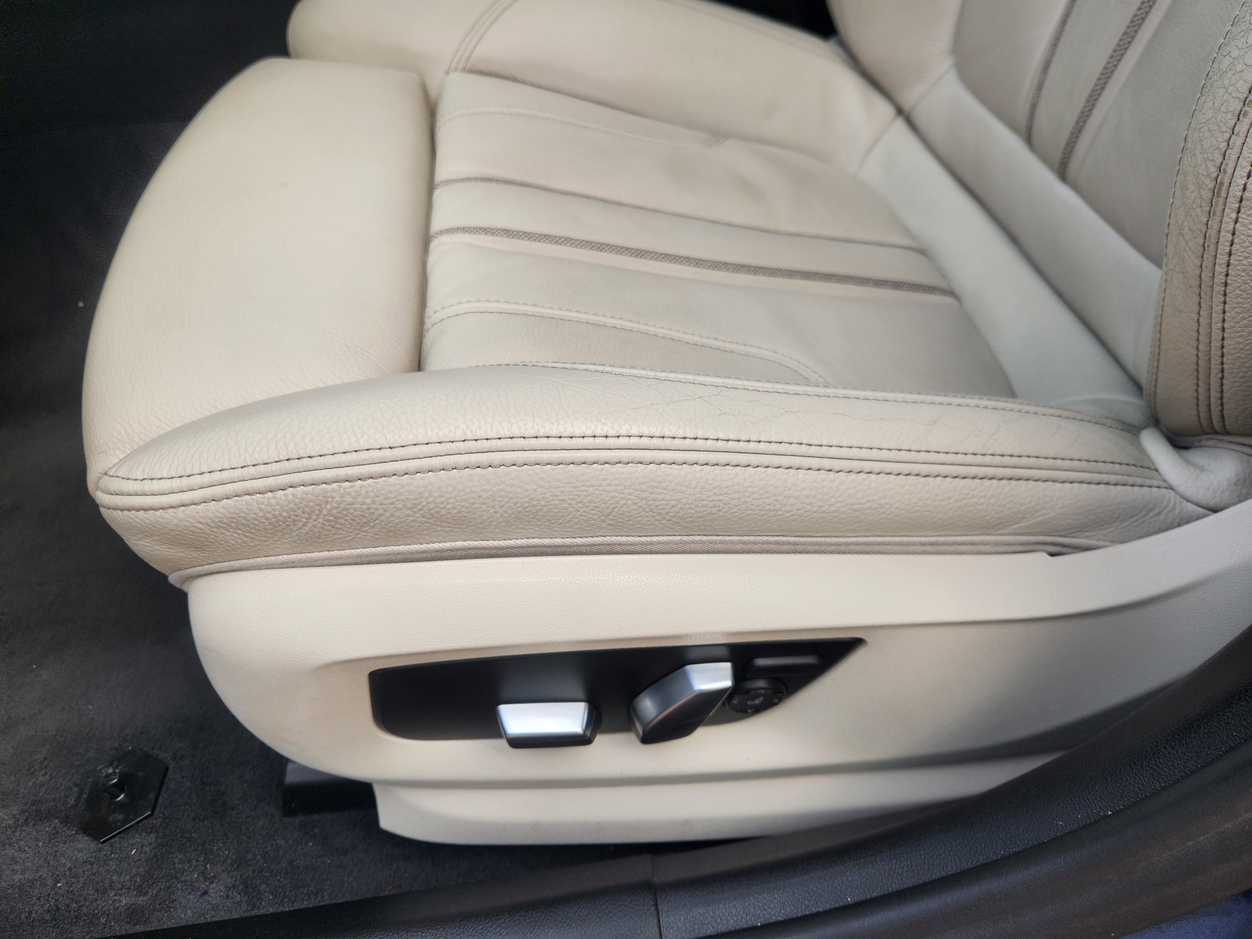 2021 BMW 5 Series 530i