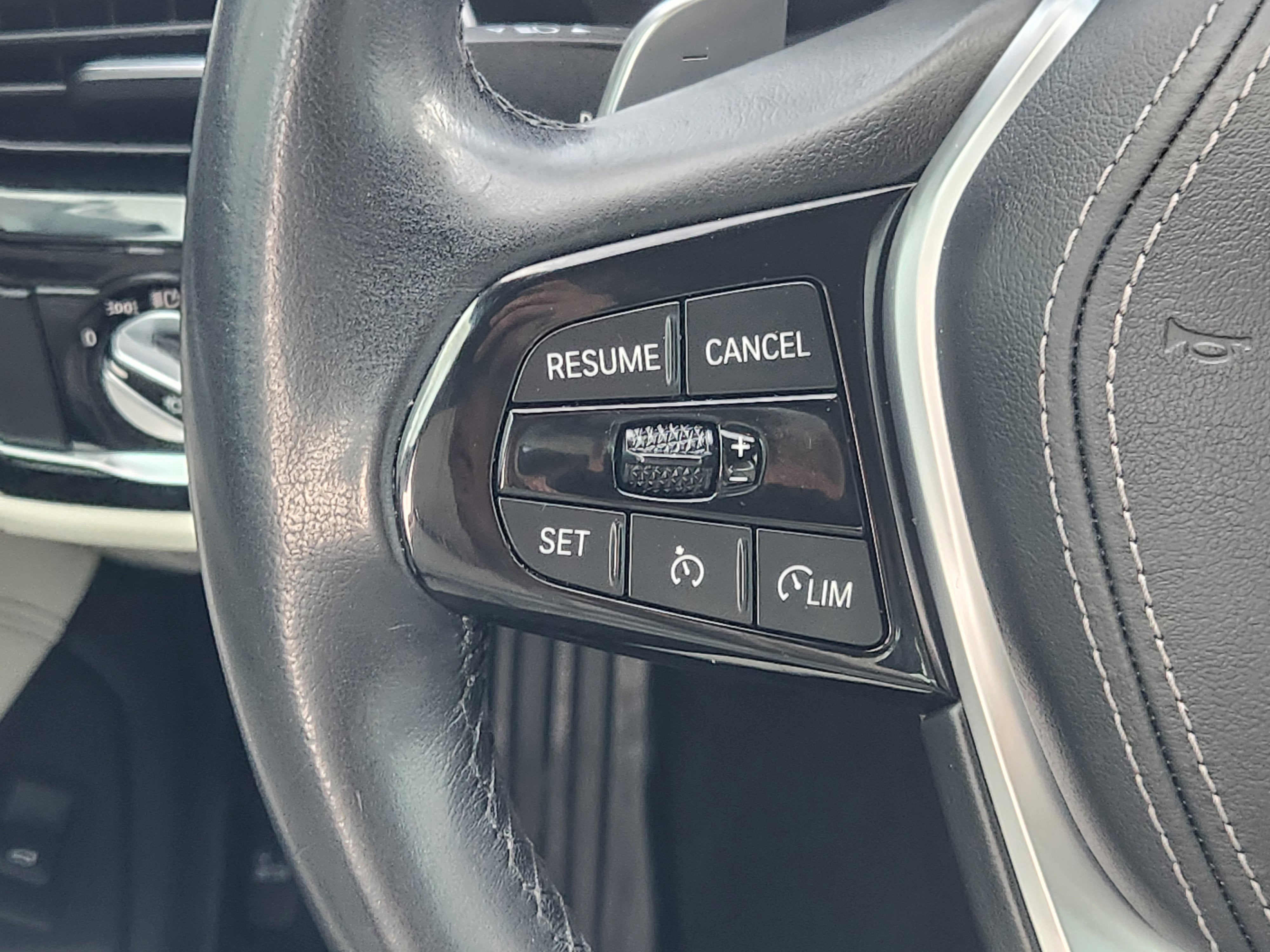 2021 BMW 5 Series 530i