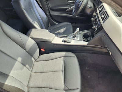 2017 BMW 3 Series 320i