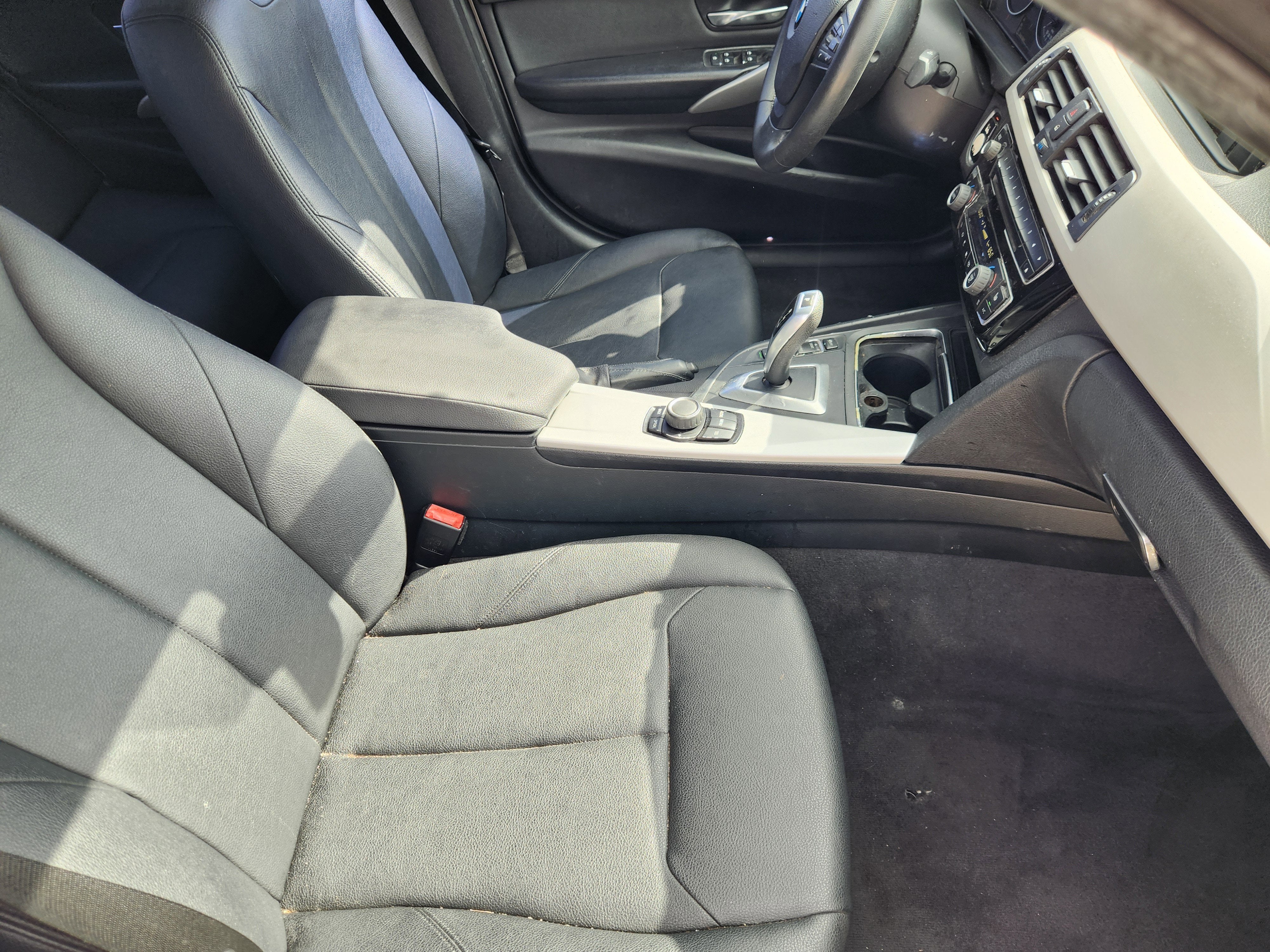 2017 BMW 3 Series 320i