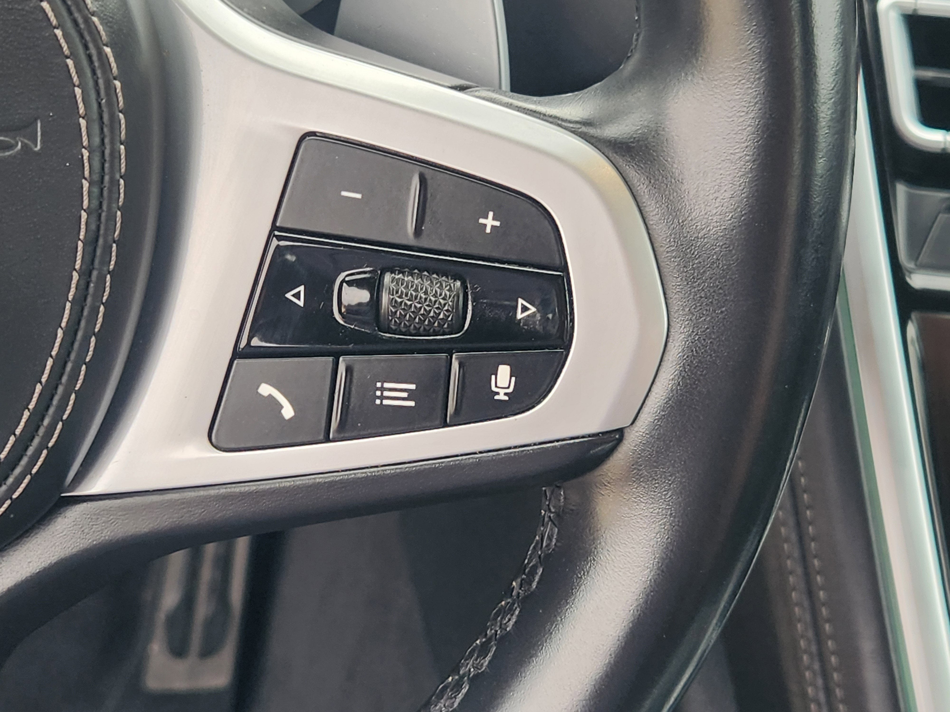 2022 BMW 8 Series 840i