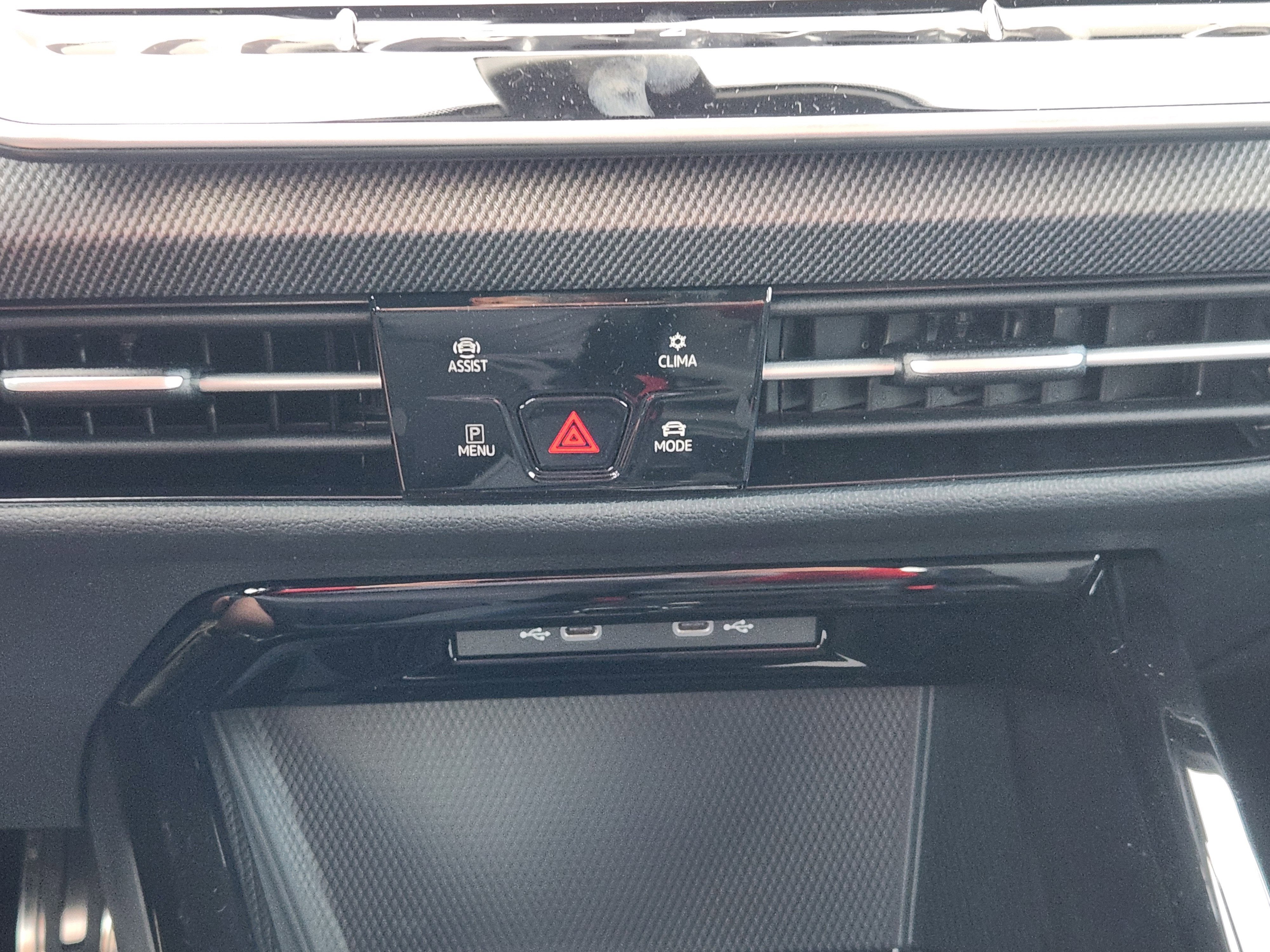 2026 Volkswagen Golf R 2.0T