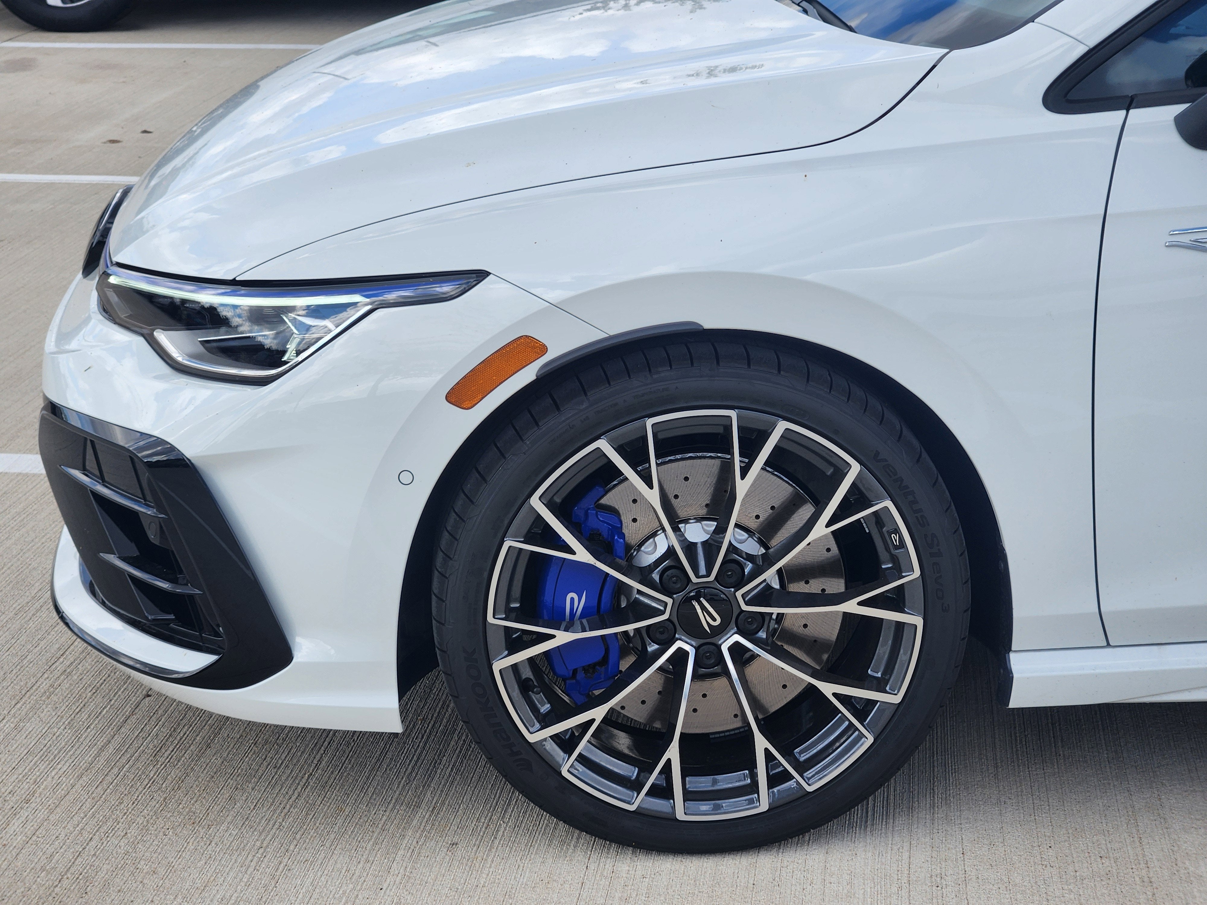 2026 Volkswagen Golf R 2.0T