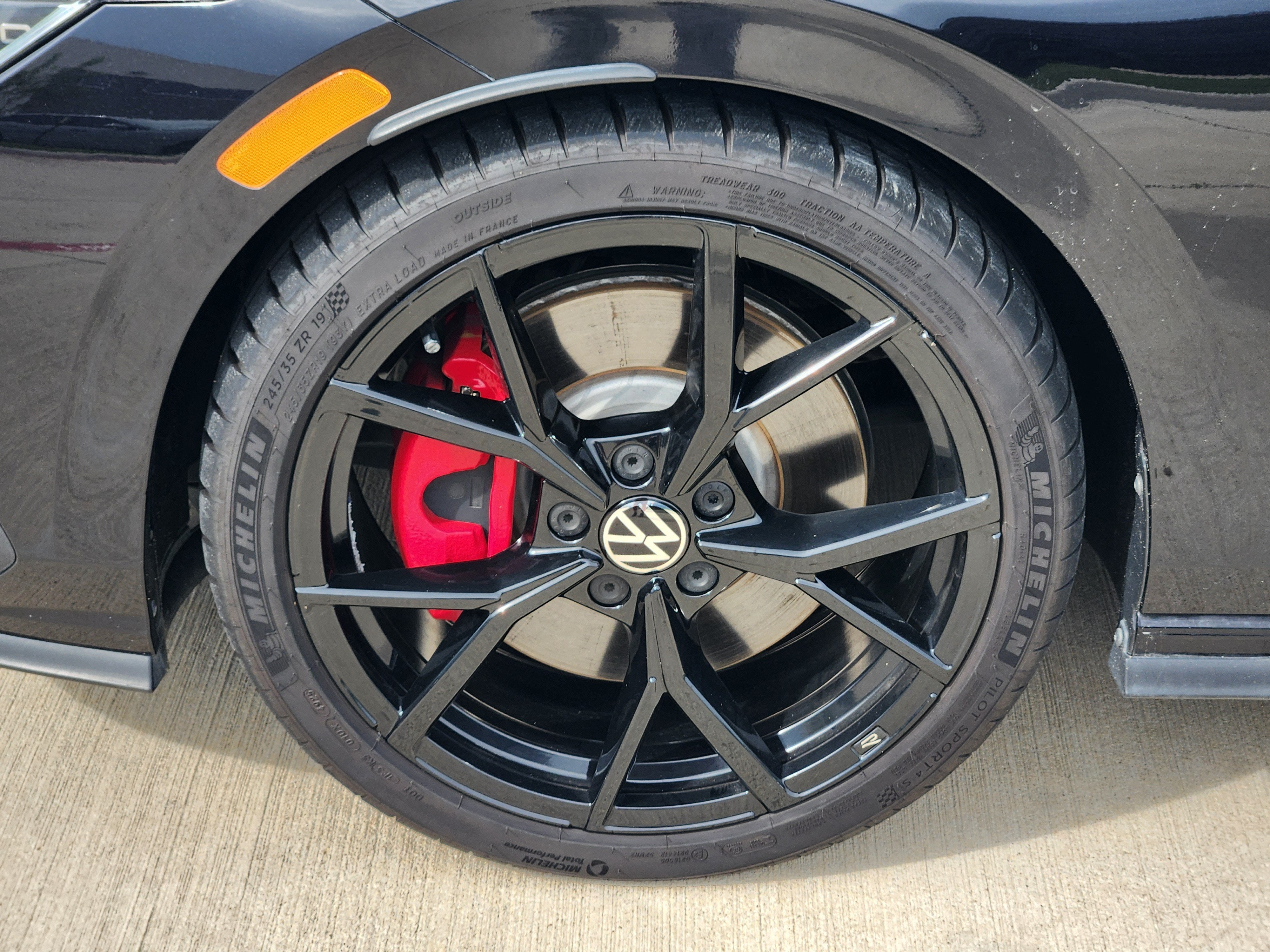 2024 Volkswagen Golf GTI 380 S